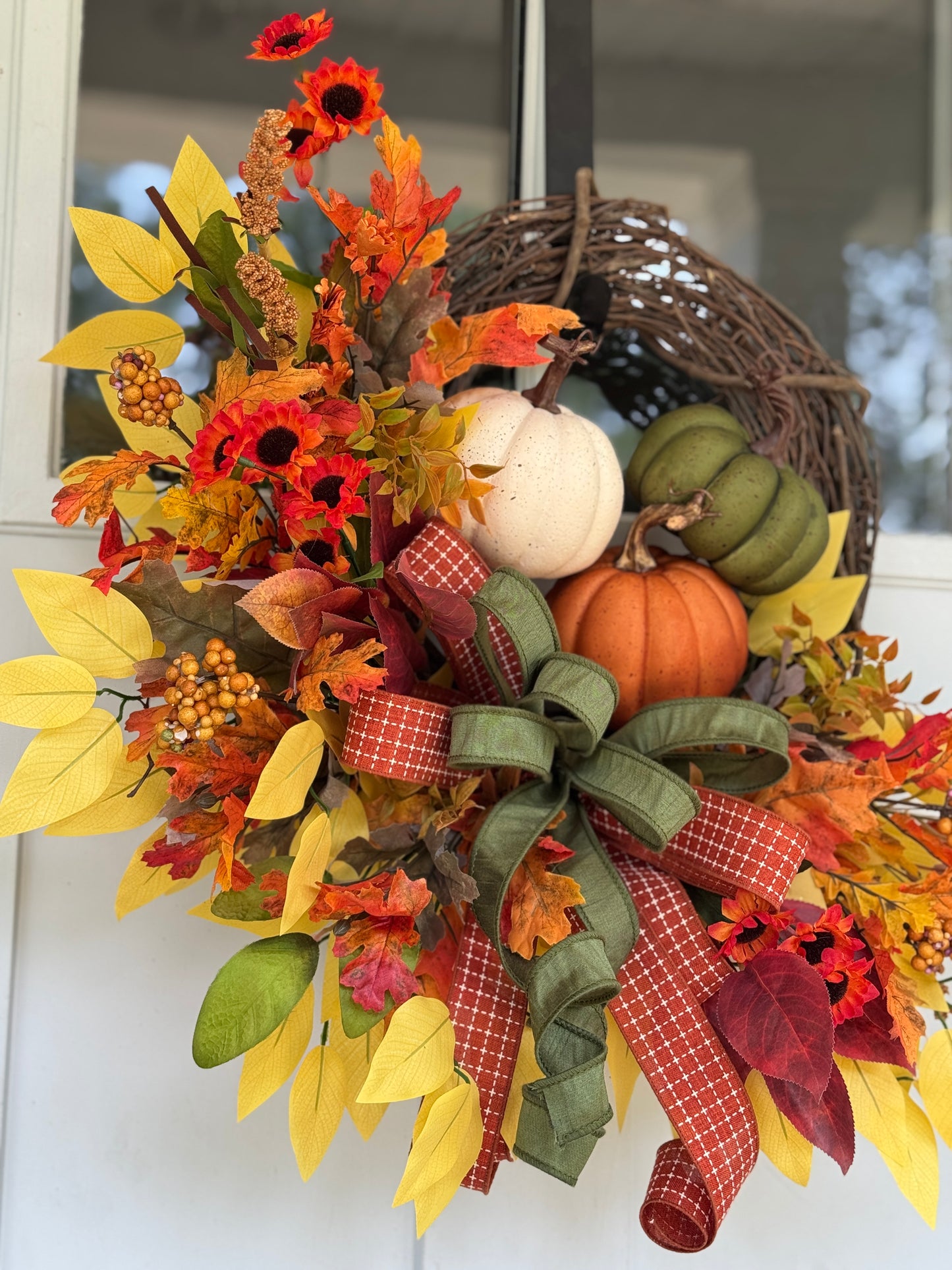 Stacked Pumpkins Autumn Wreath