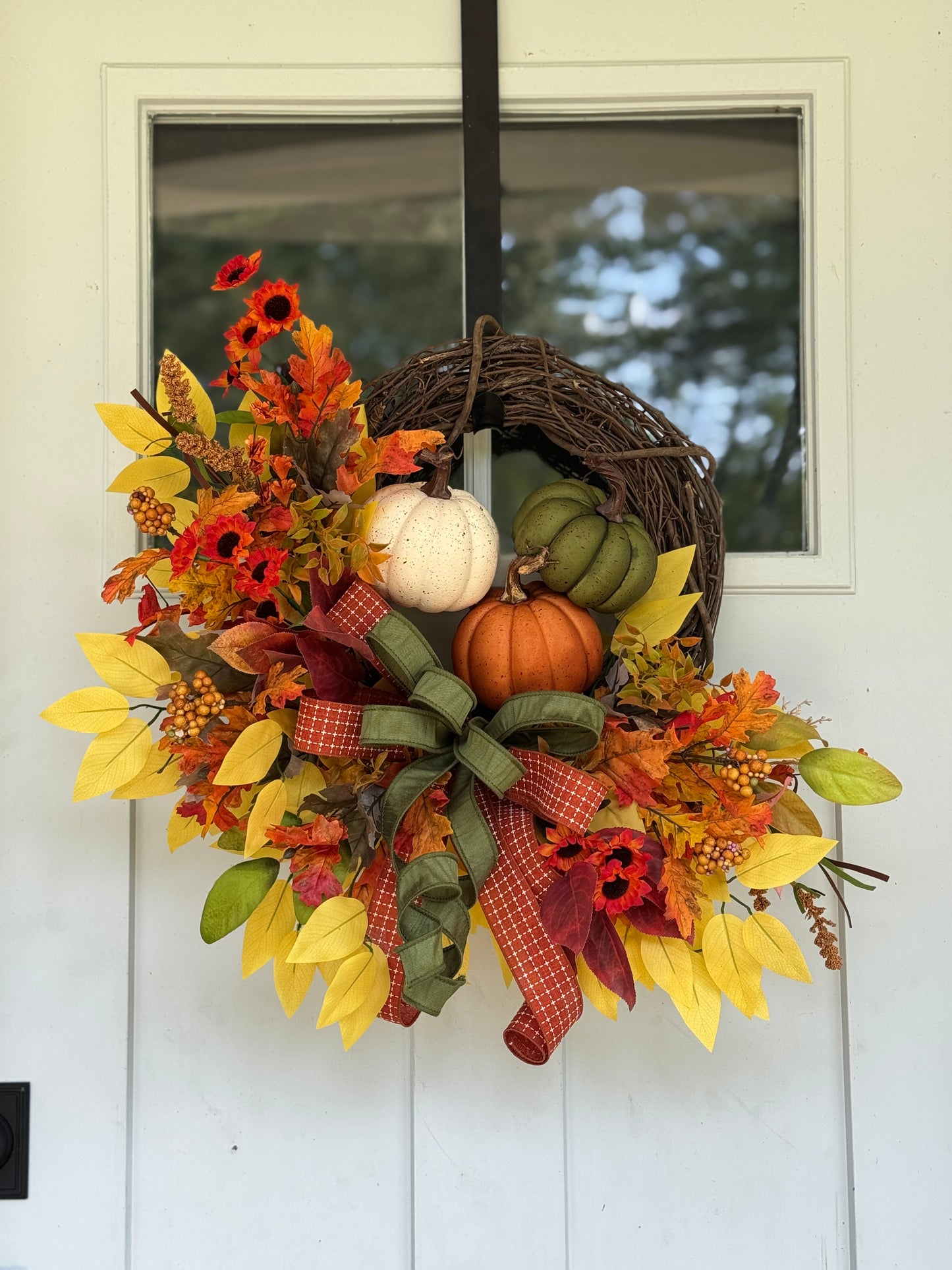 Stacked Pumpkins Autumn Wreath