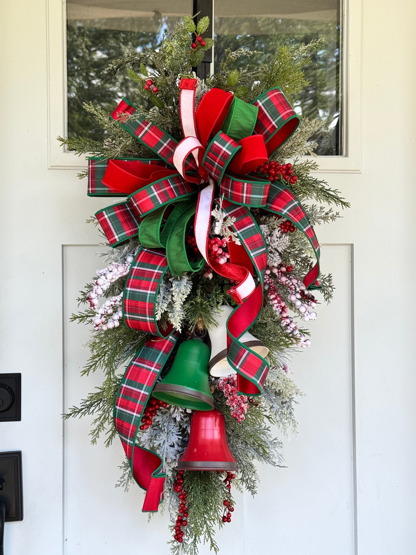 Large Teardrop Christmas Bell Wreath