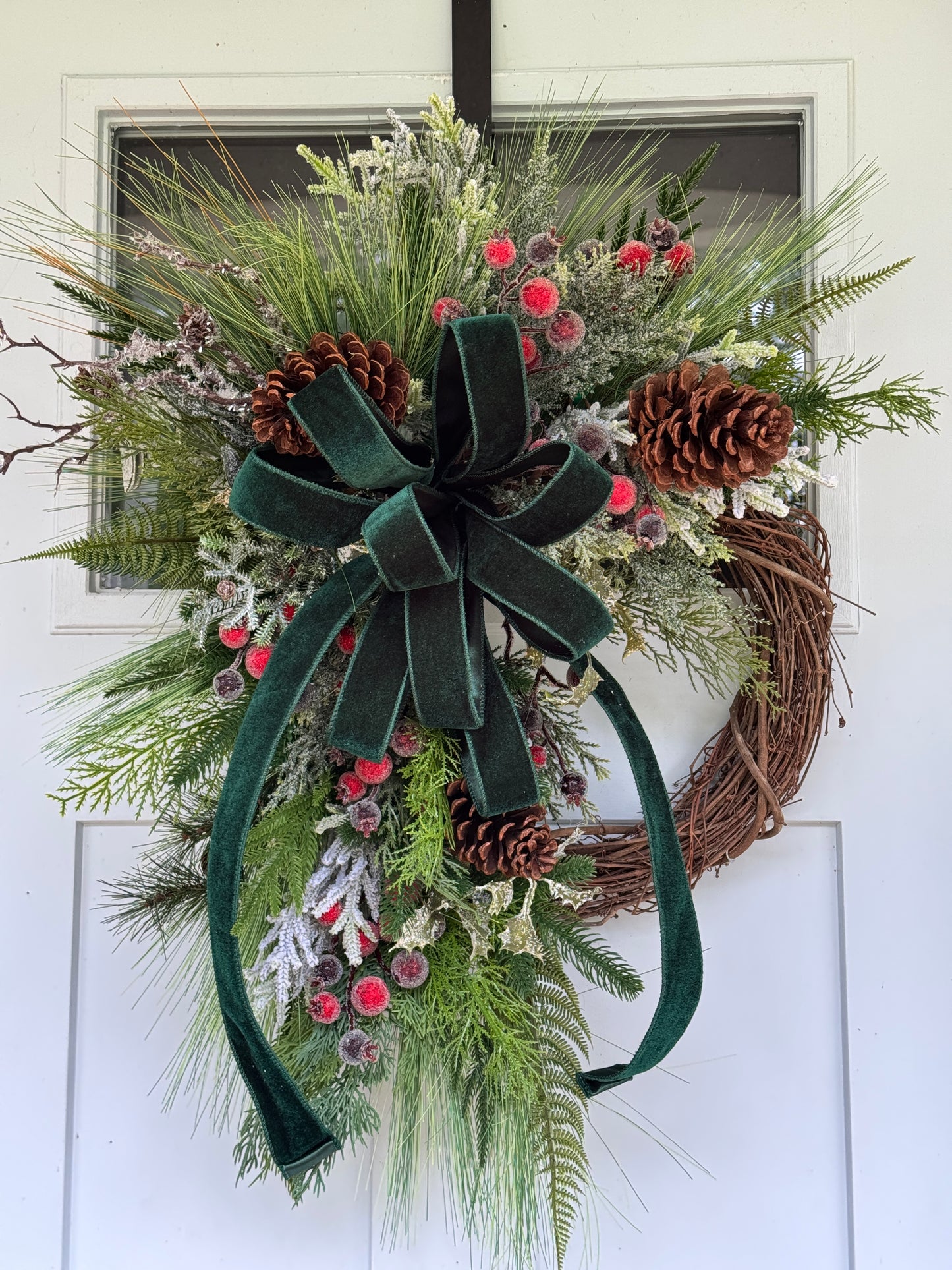 Traditional Winter/Christmas Wreath