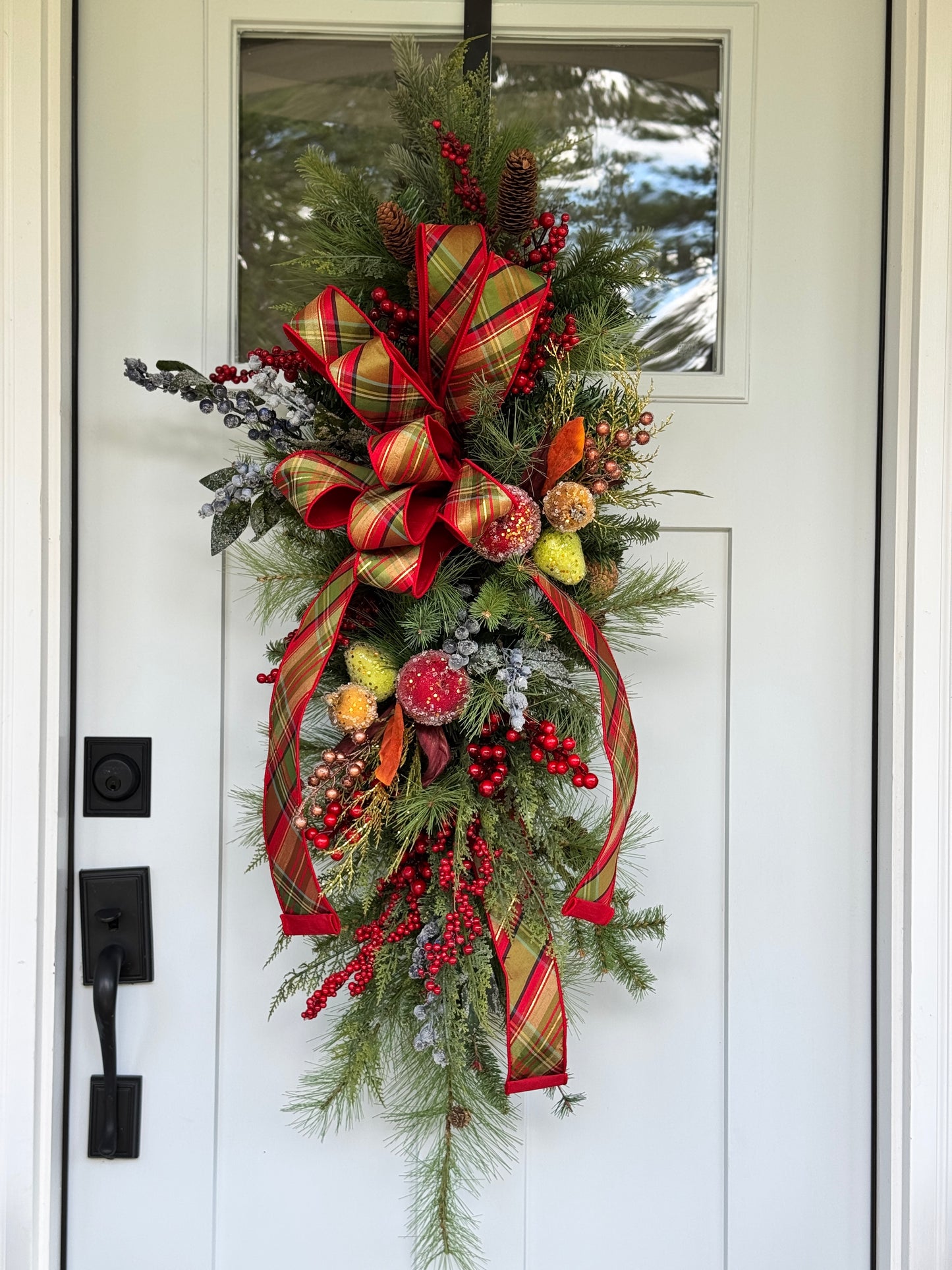 XL Traditional Williamsburg Door Swag/Wreath