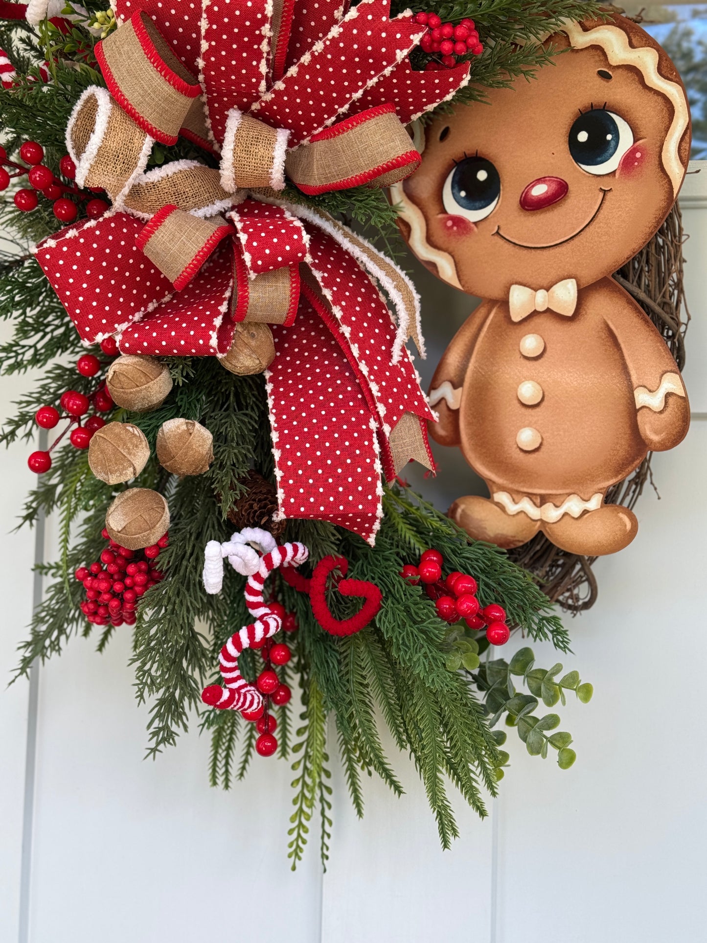 Festive Gingerbread Wreath