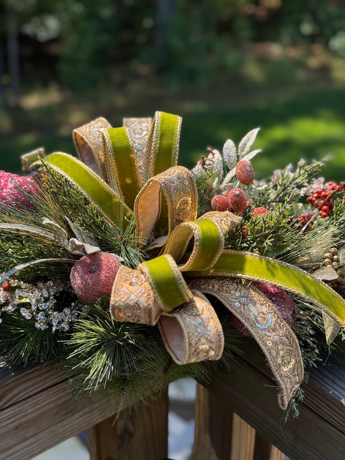Traditional Williamsburg Floral Arrangement