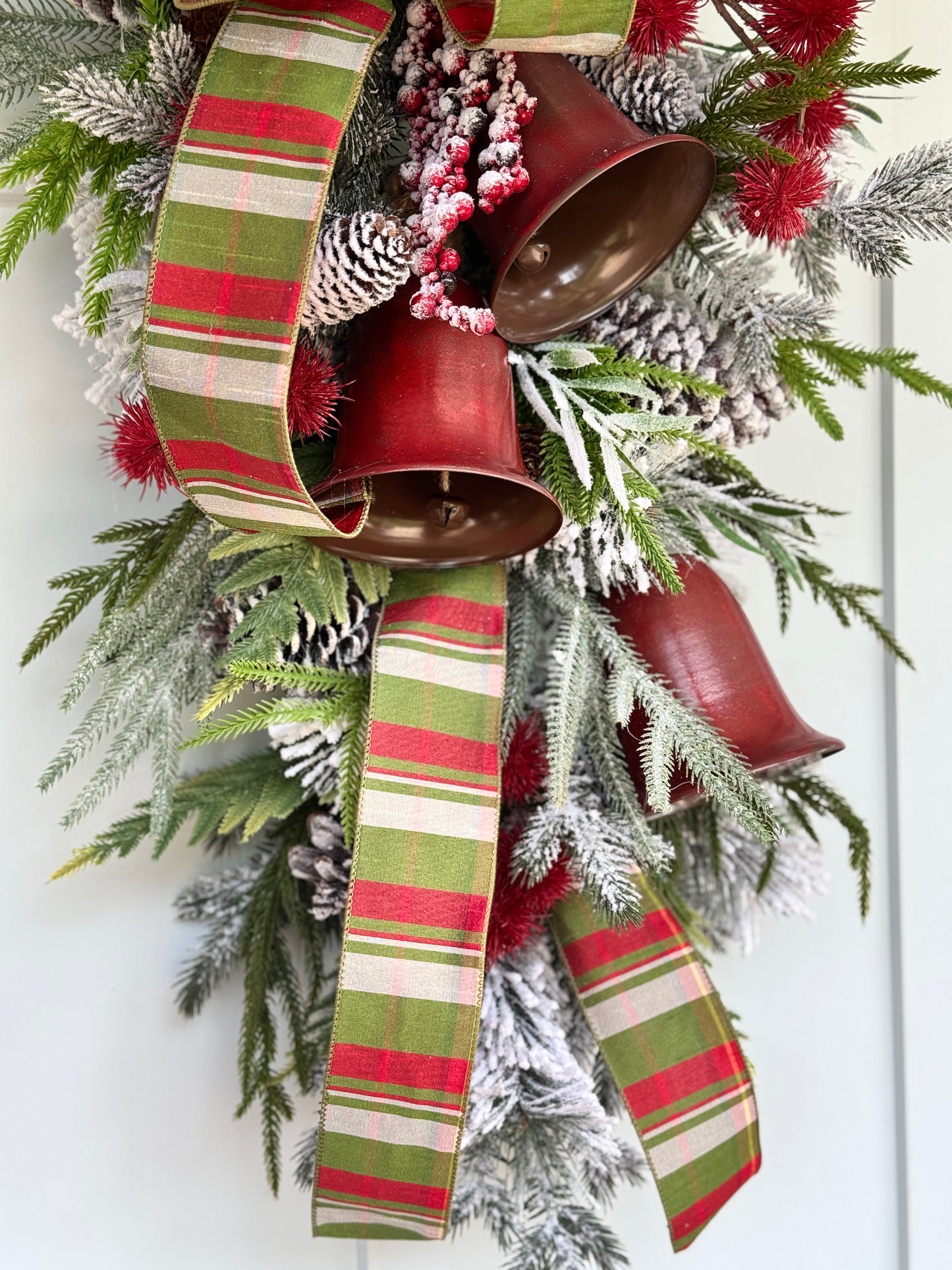 Rustic Winter Elegance Teardrop Wreath 🎄