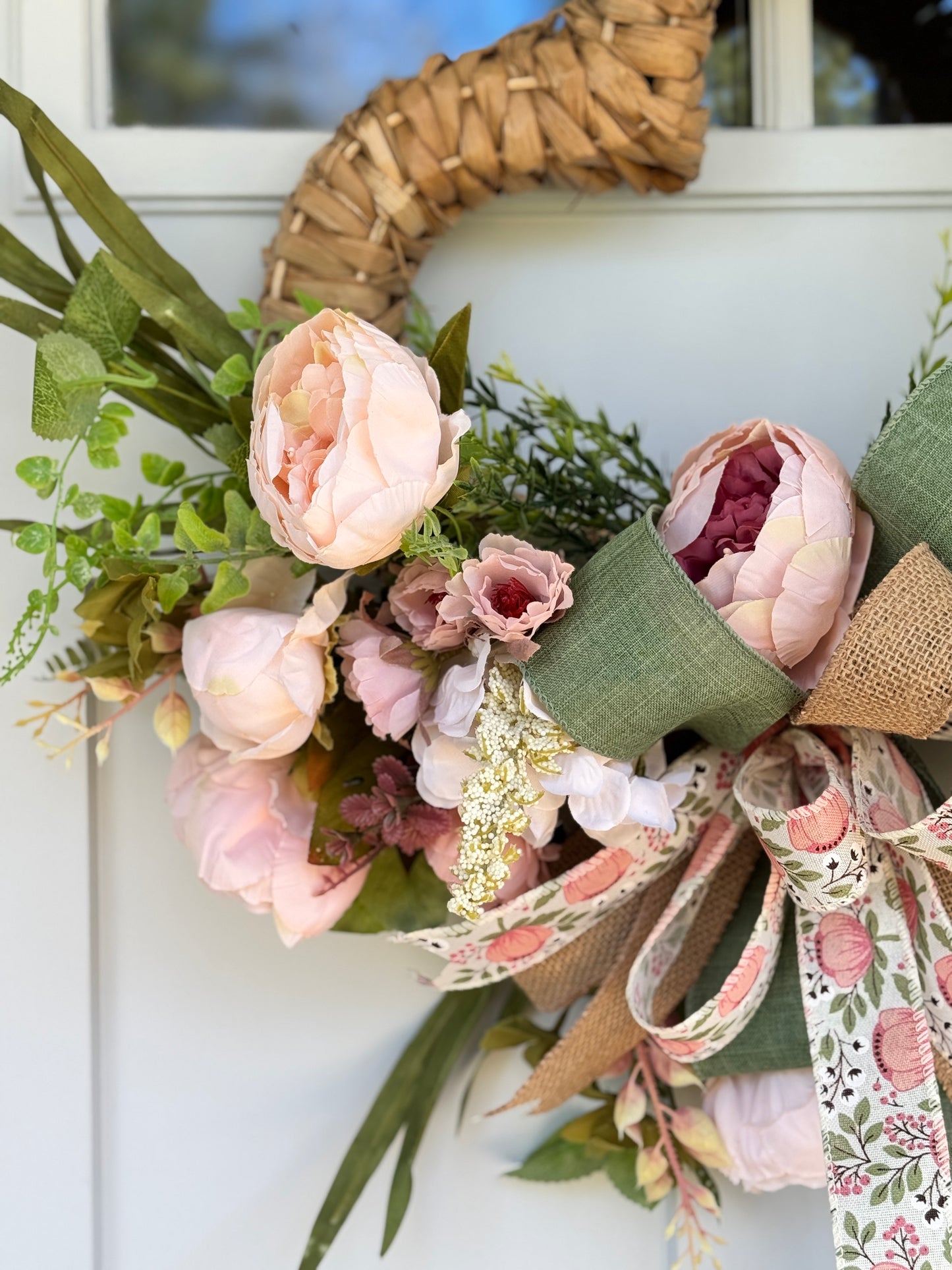 Sweet Spring/Valentine’s Heart-Shaped Floral Wreath