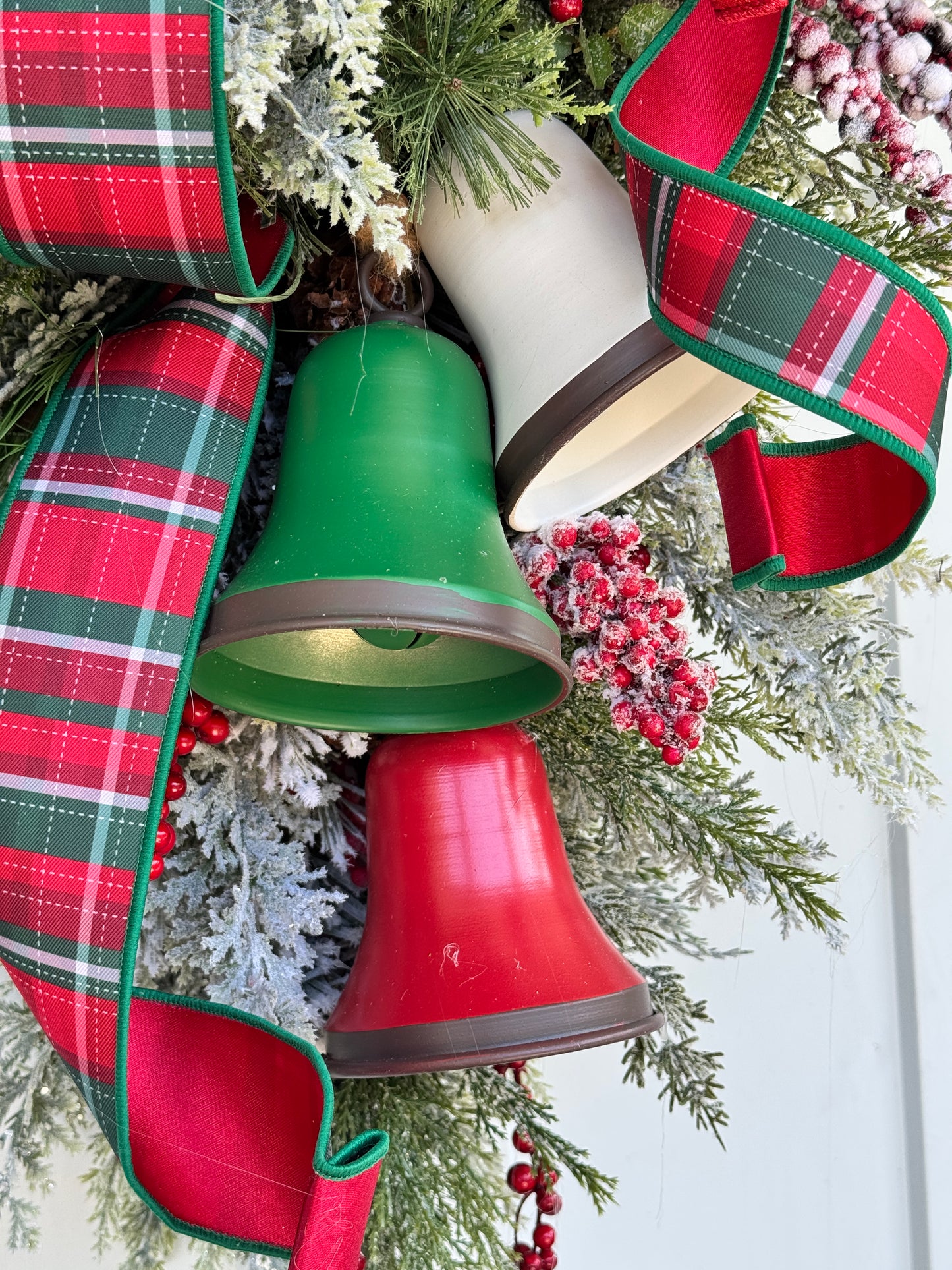 Large Teardrop Christmas Bell Wreath