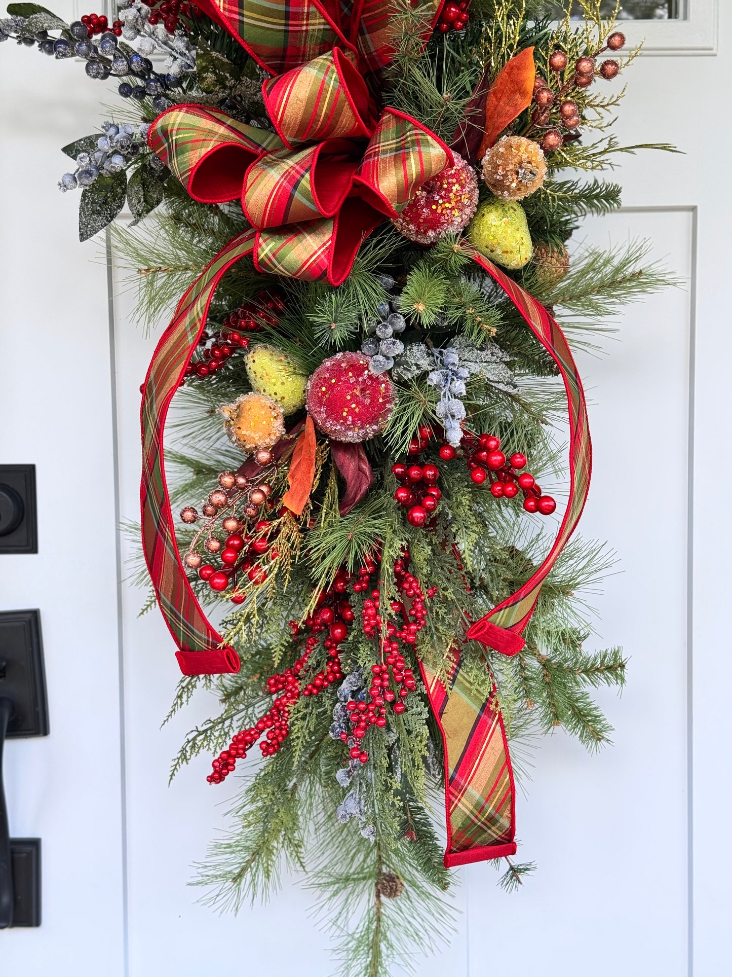XL Traditional Williamsburg Door Swag/Wreath