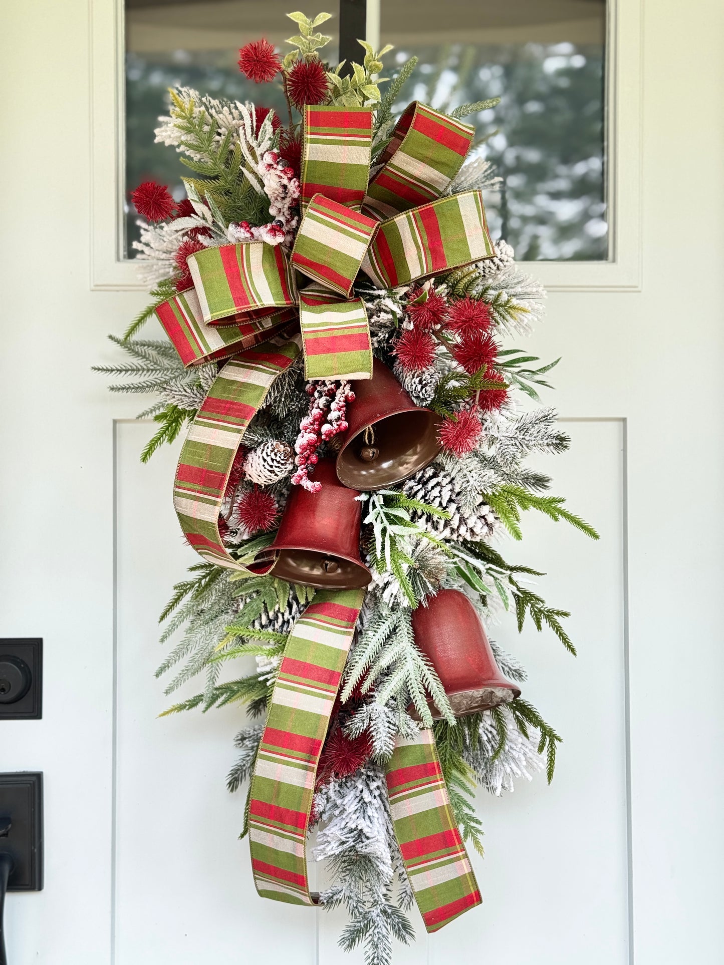 Rustic Winter Elegance Teardrop Wreath 🎄