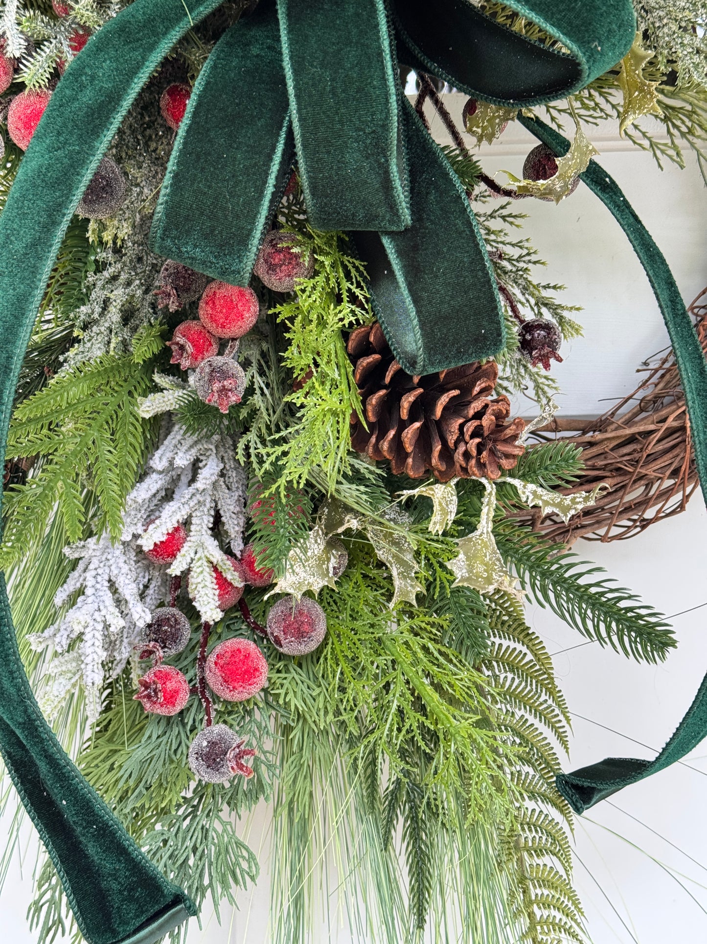Traditional Winter/Christmas Wreath