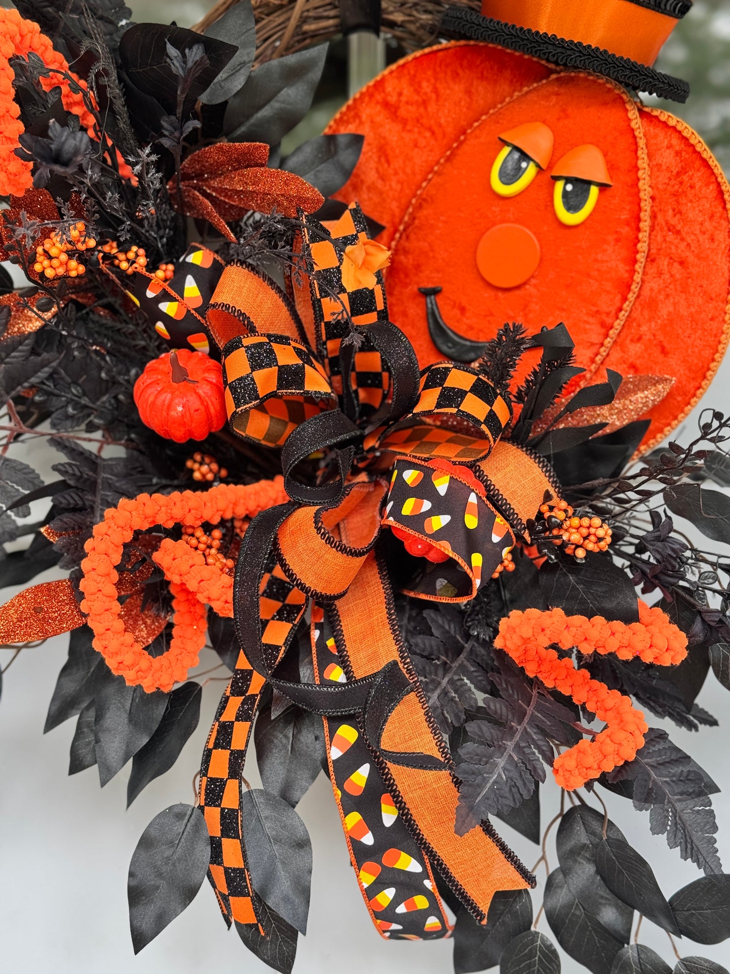 Whimsical Top Hat Pumpkin Halloween Wreath