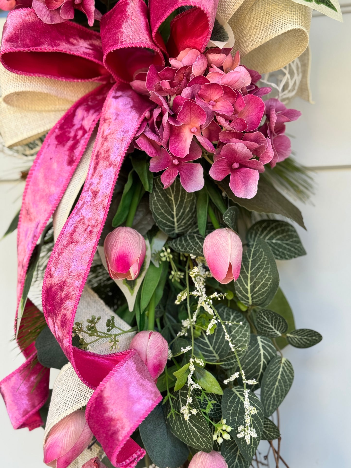 Elegant Pink Floral Angel Vine Loop Door Swag