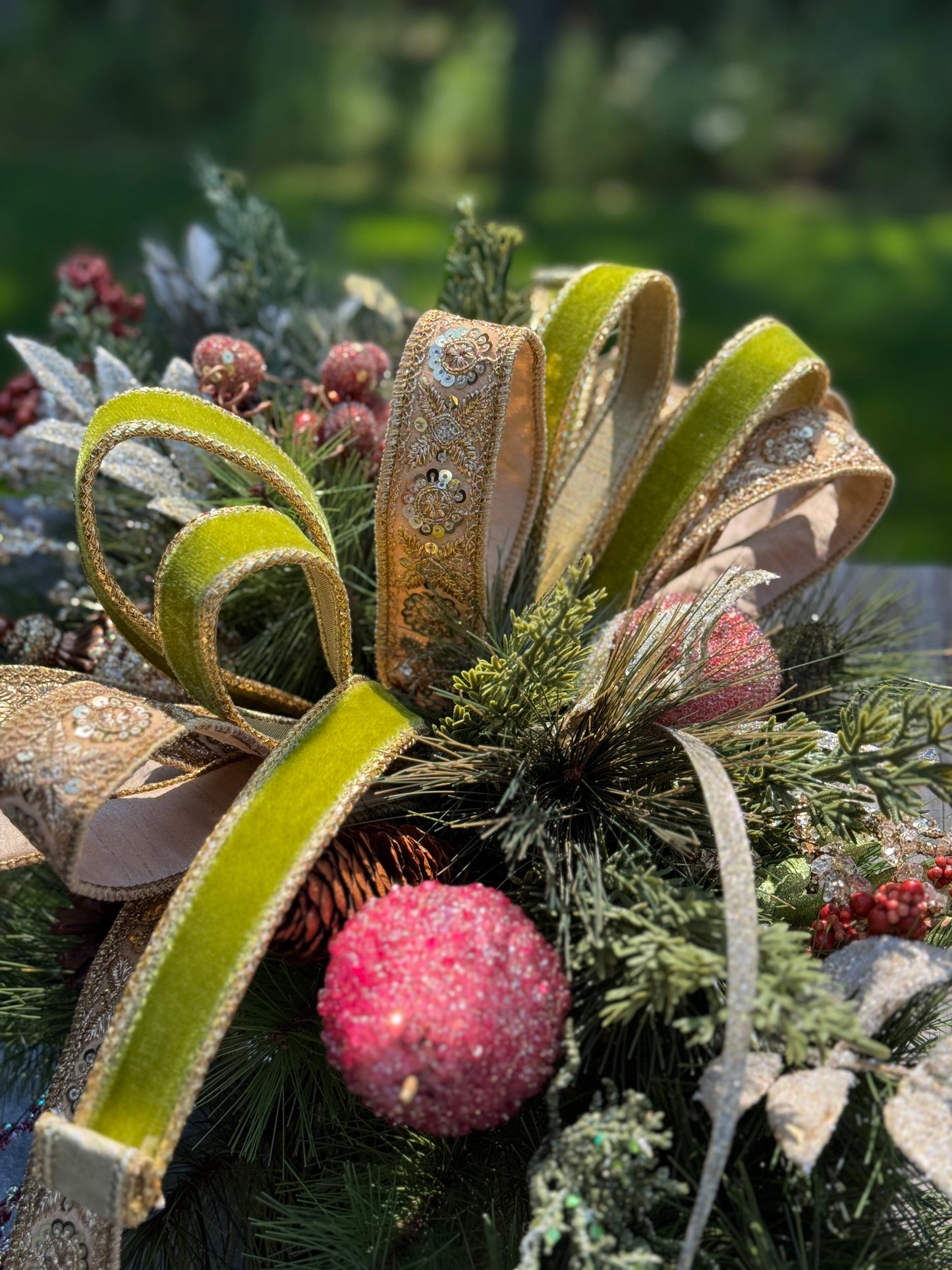 Traditional Williamsburg Floral Arrangement