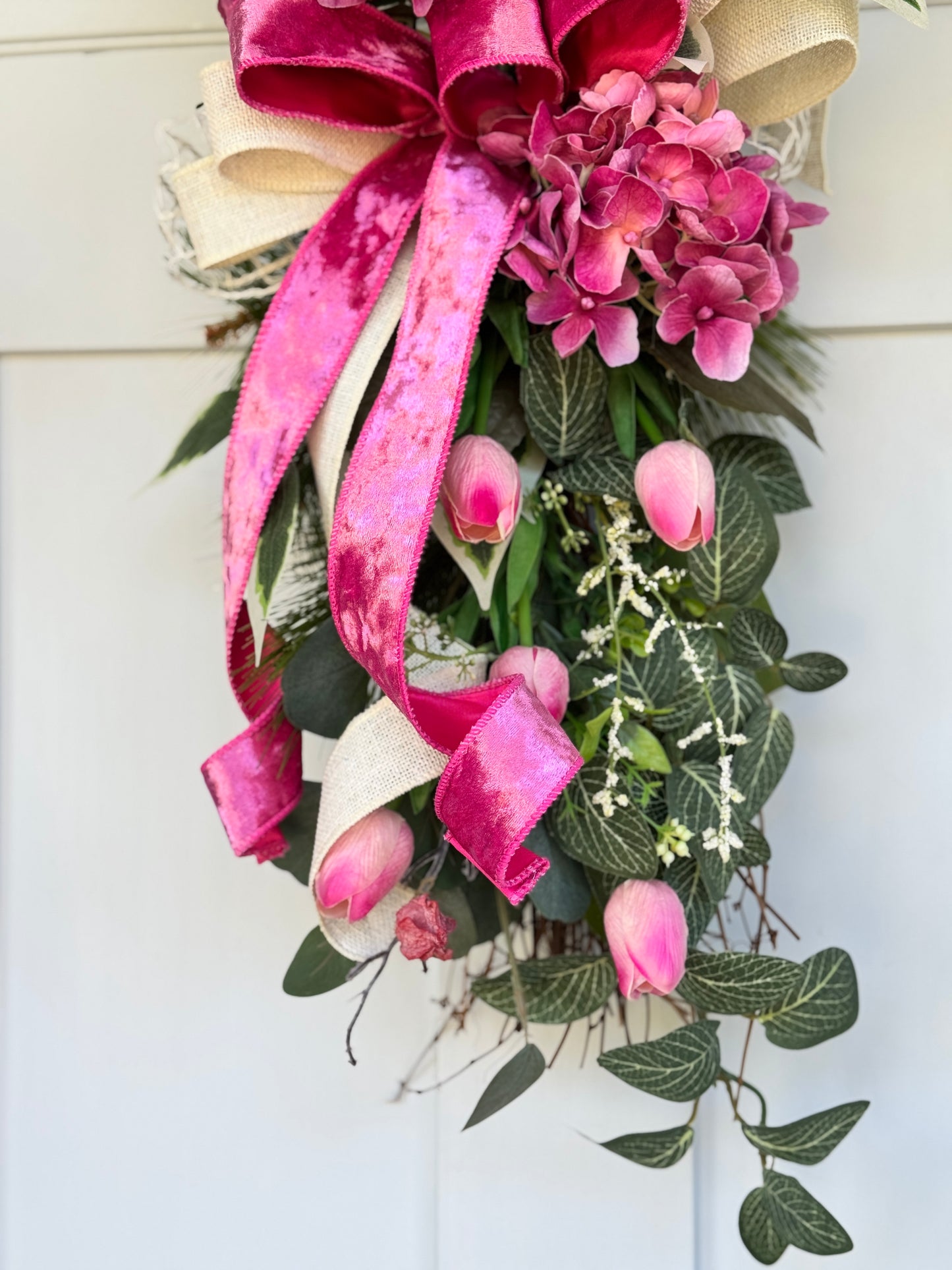 Elegant Pink Floral Angel Vine Loop Door Swag