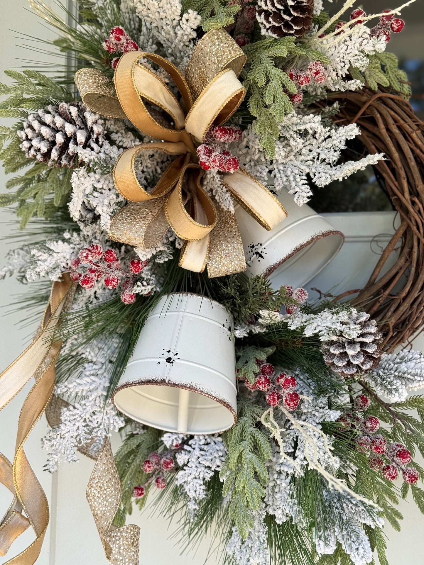 Cozy White Bell Wreath