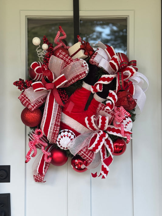 Sneaky Santa Holiday Wreath