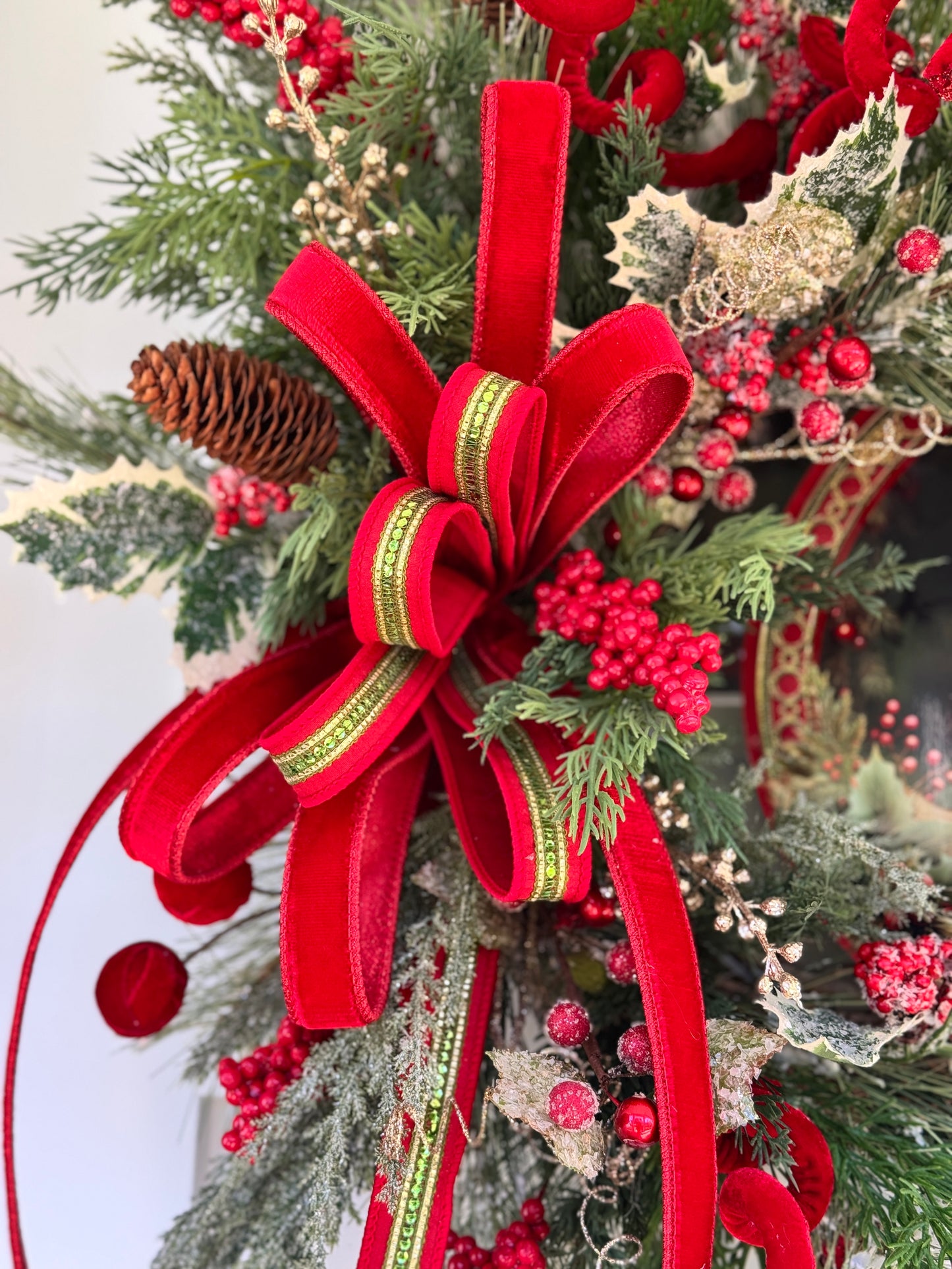 Vintage Inspired Santa Christmas Wreath Red and Gold