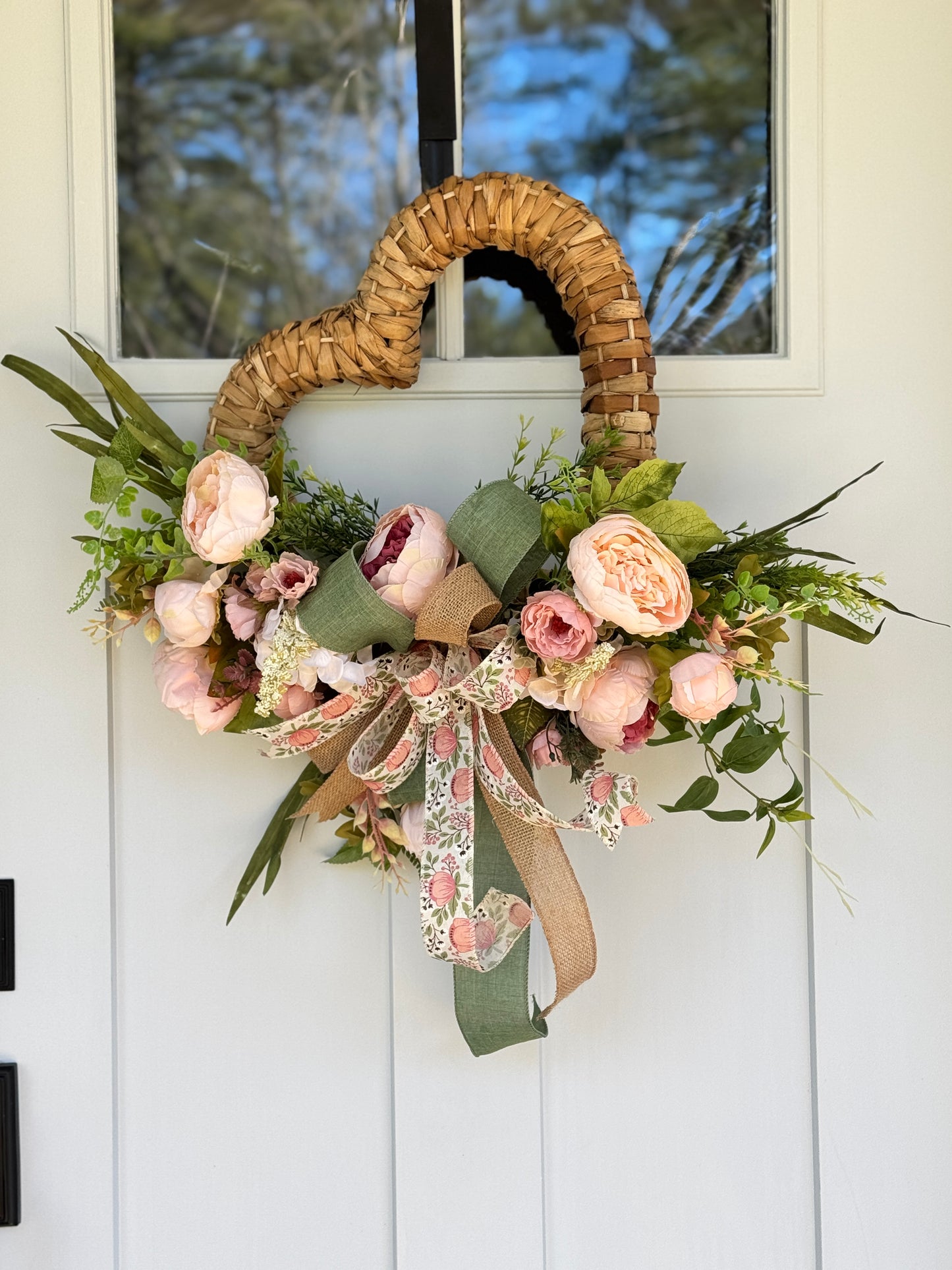 Sweet Spring/Valentine’s Heart-Shaped Floral Wreath