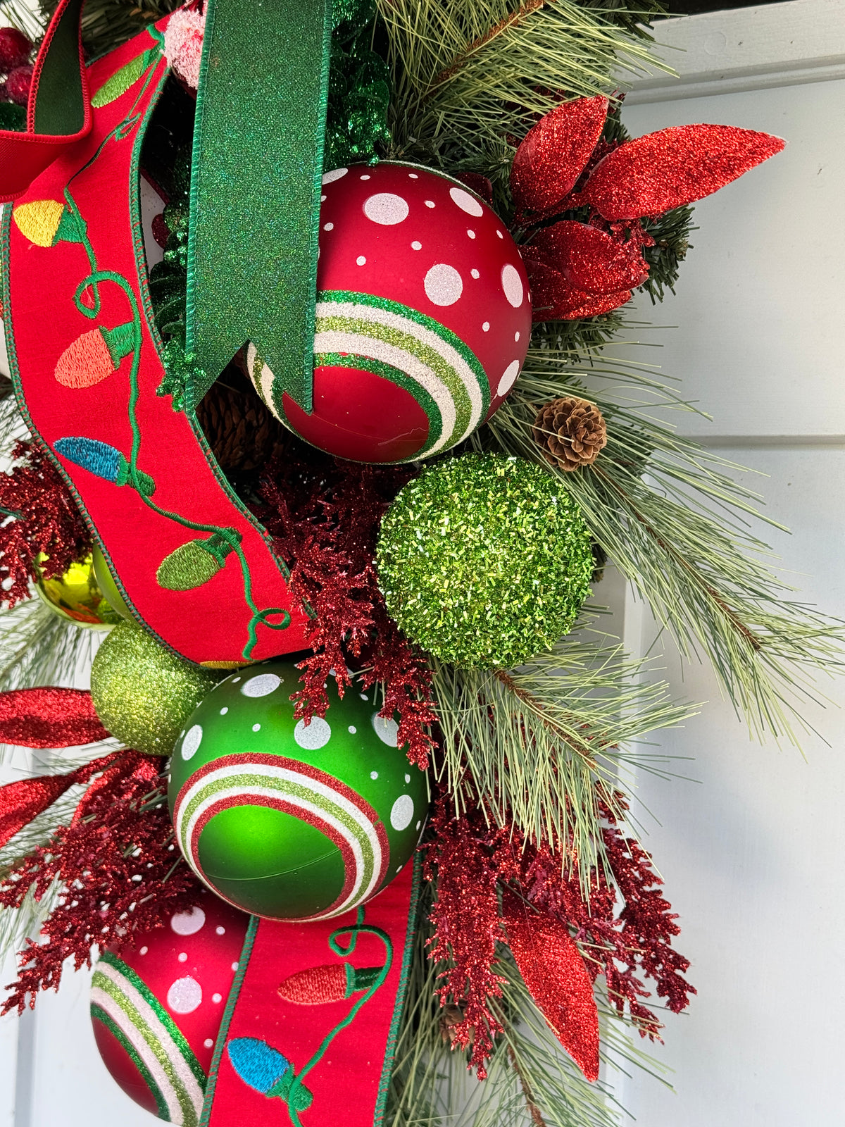 Traditional Red & Green Christmas Teardrop Swag