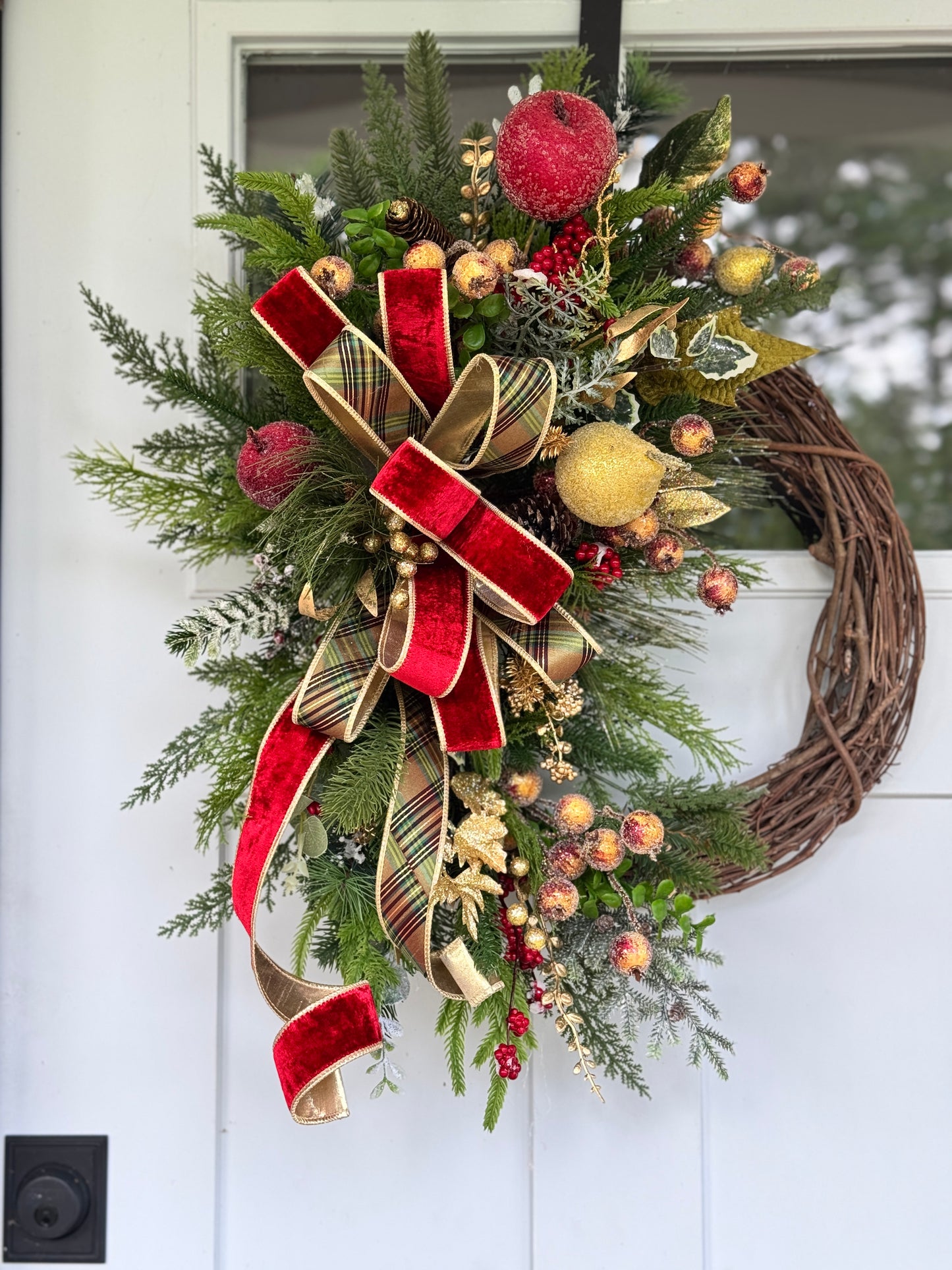 Classic Williamsburg Wreath
