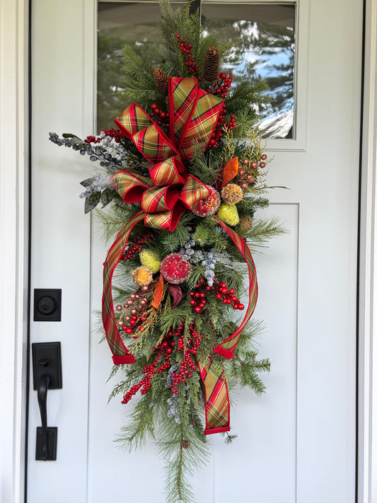 XL Traditional Williamsburg Door Swag/Wreath