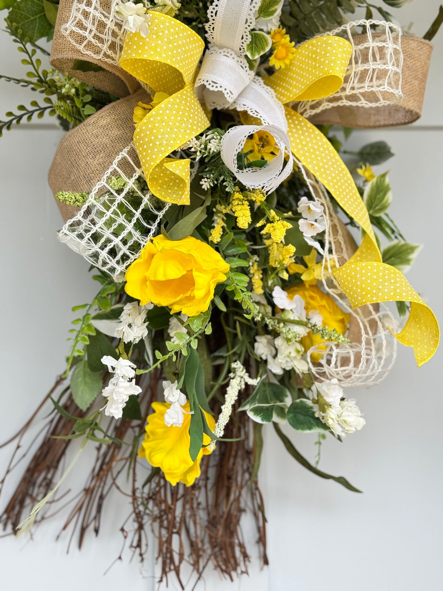 Yellow Tulip Angel Vine Loop Wreath