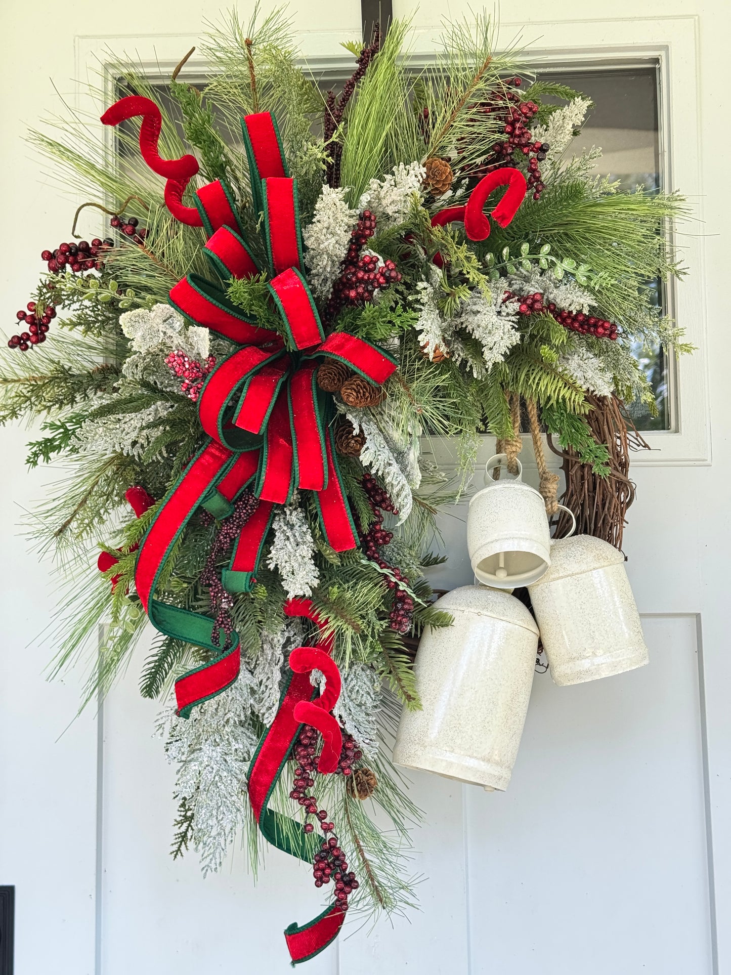 Elegant White & Gold Bell Winter Wreath