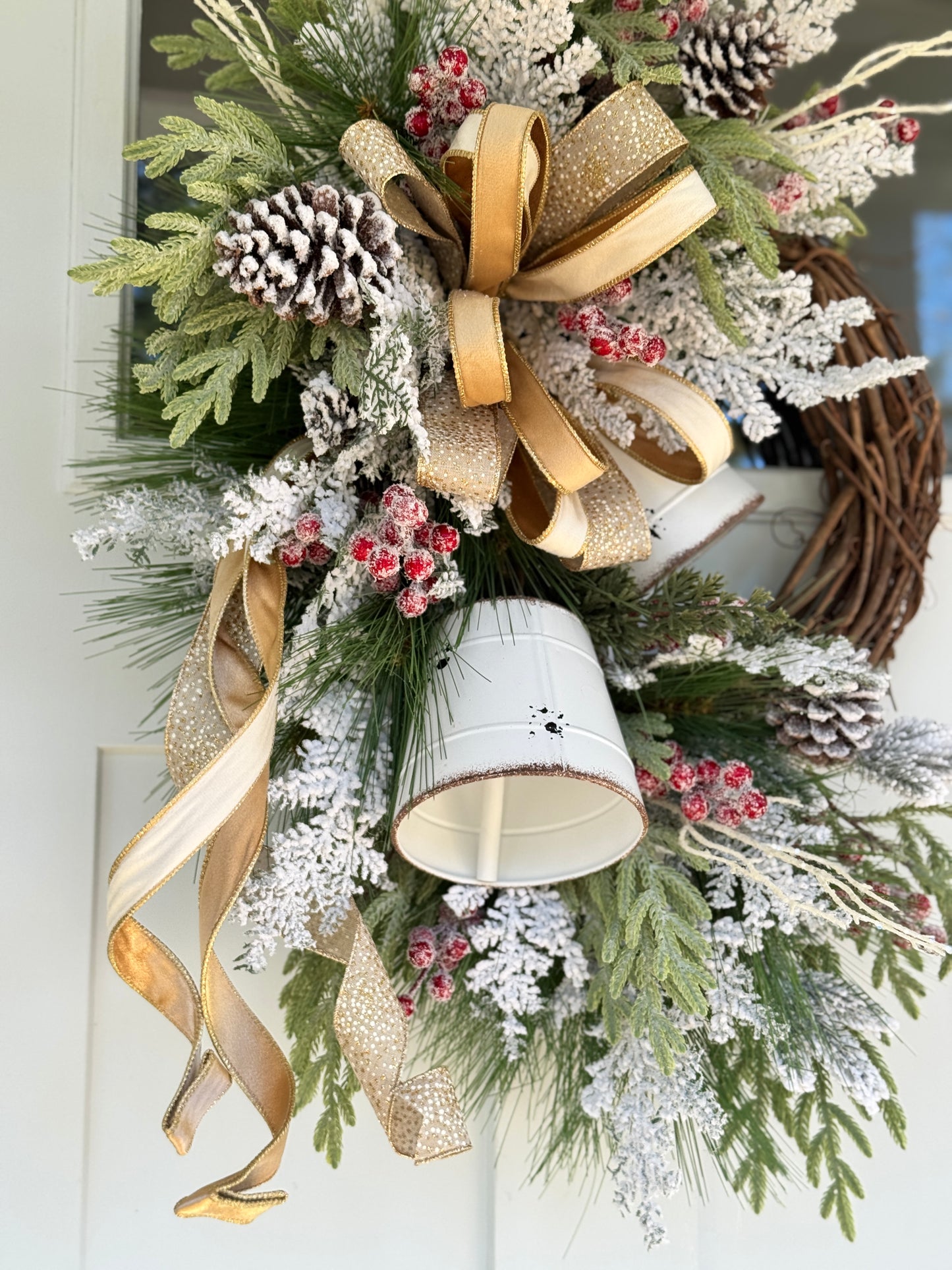 Cozy White Bell Wreath