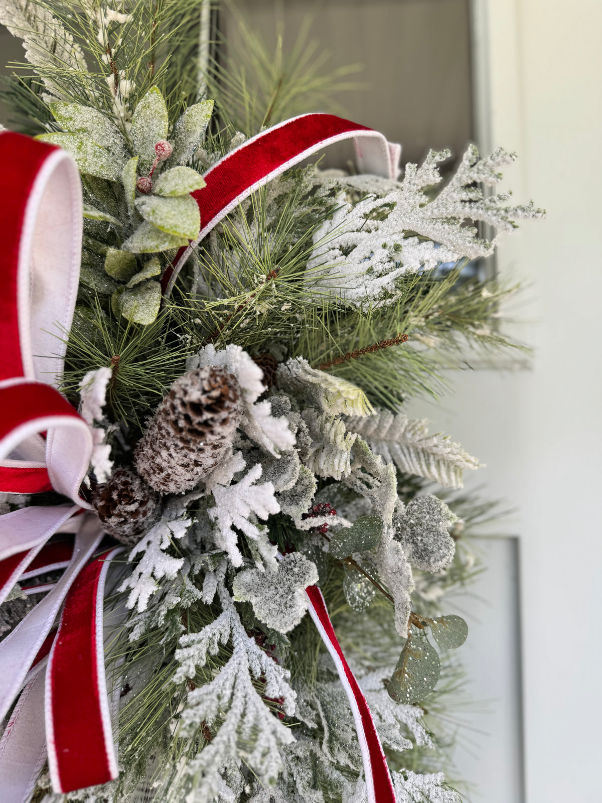 Warmwinter Cozy Teardrop Wreath