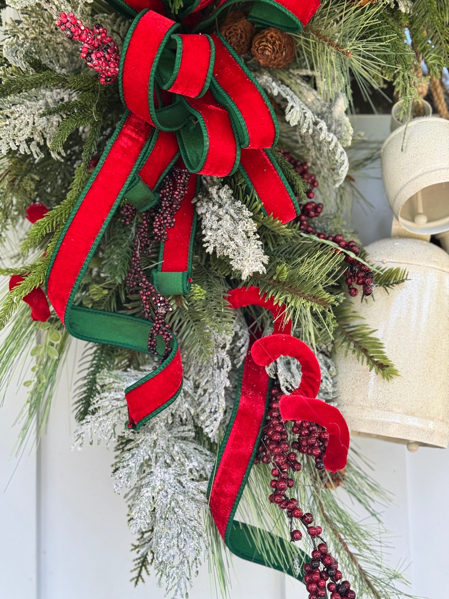 Elegant White & Gold Bell Winter Wreath