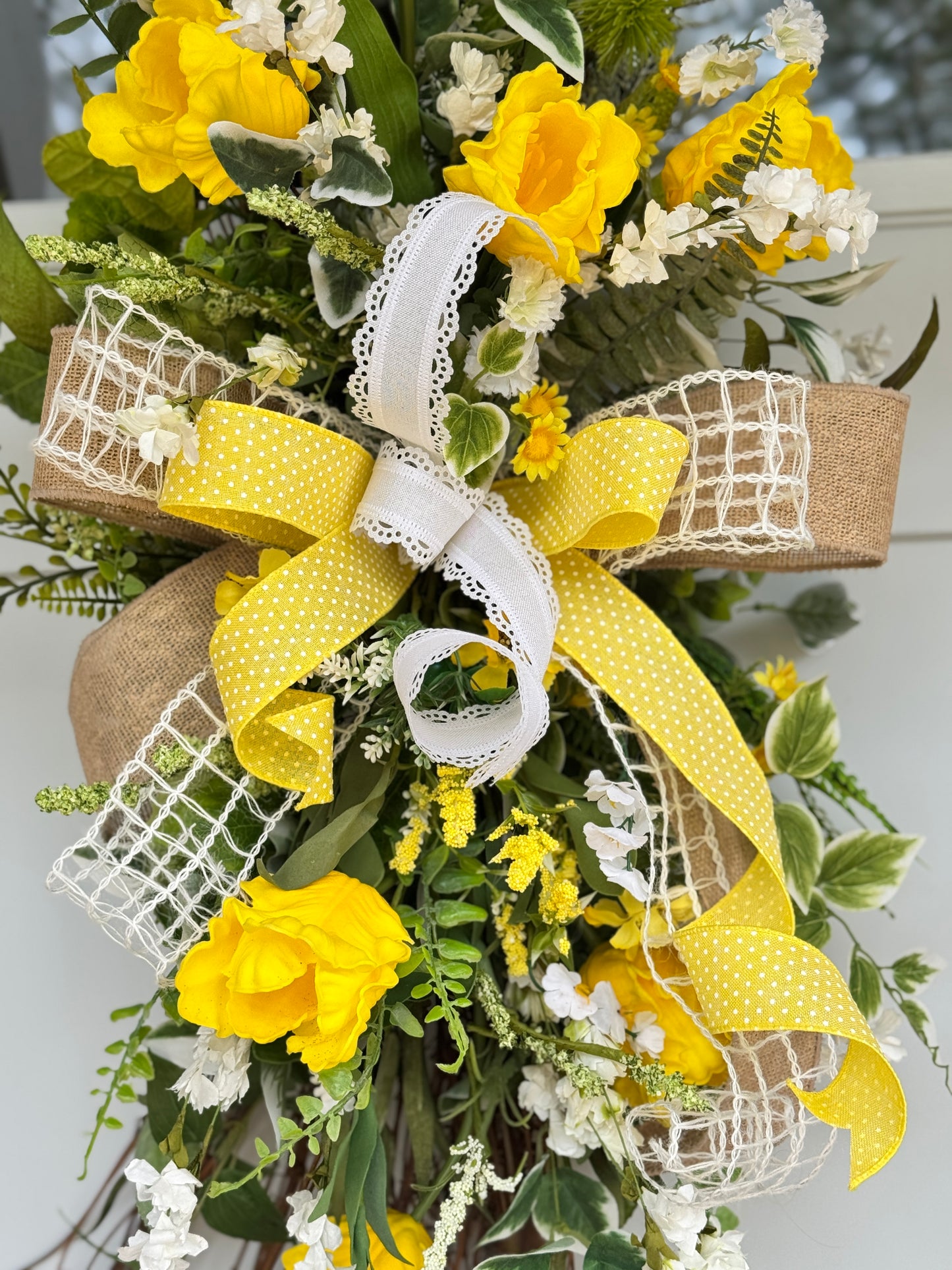 Yellow Tulip Angel Vine Loop Wreath