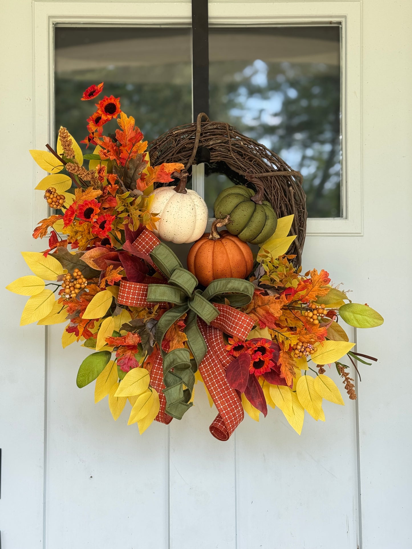 Stacked Pumpkins Autumn Wreath