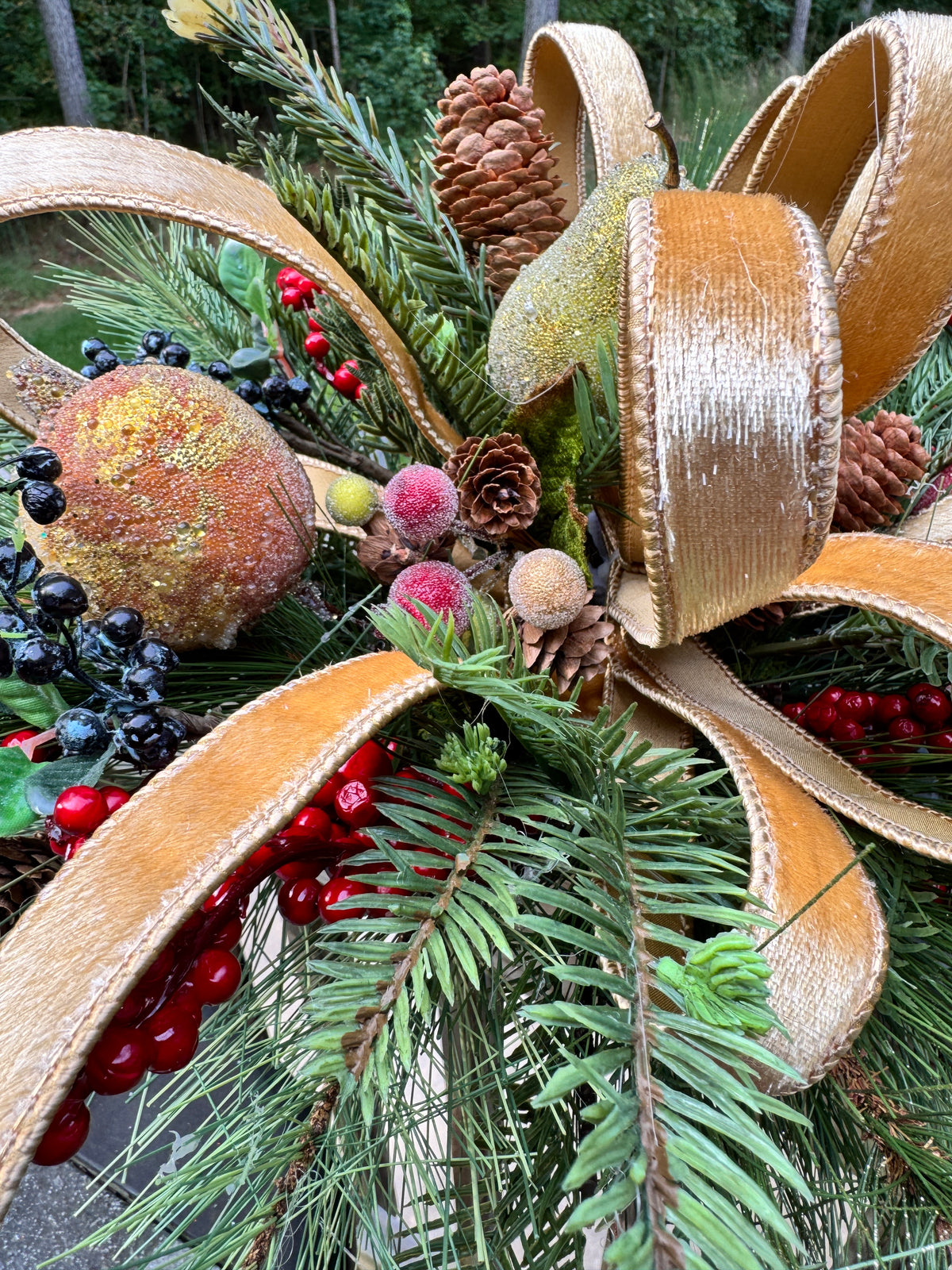 Williamsburg Traditional Winter/Holiday Centerpiece