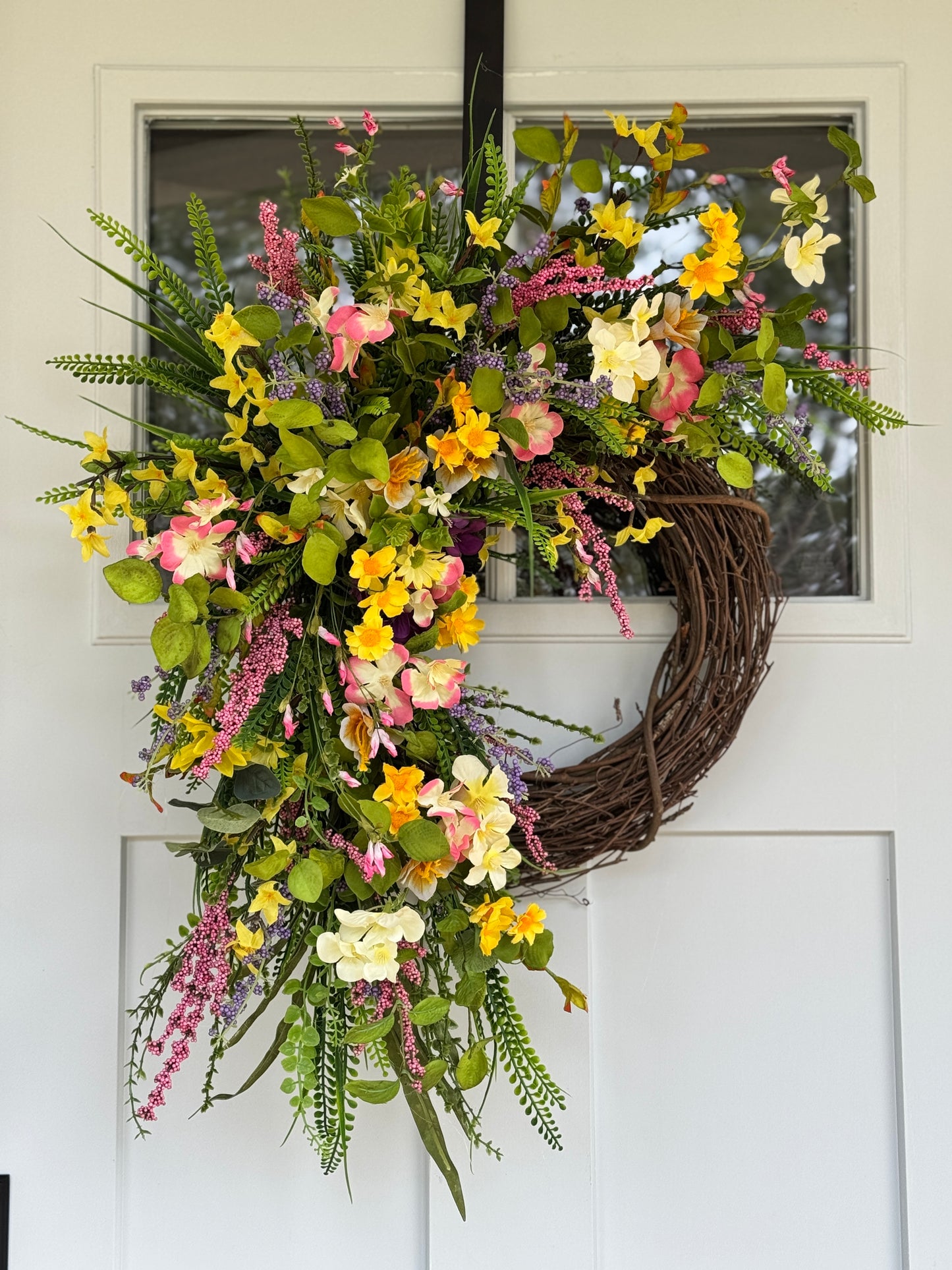 Vibrant Floral Wreath with Mixed Blooms