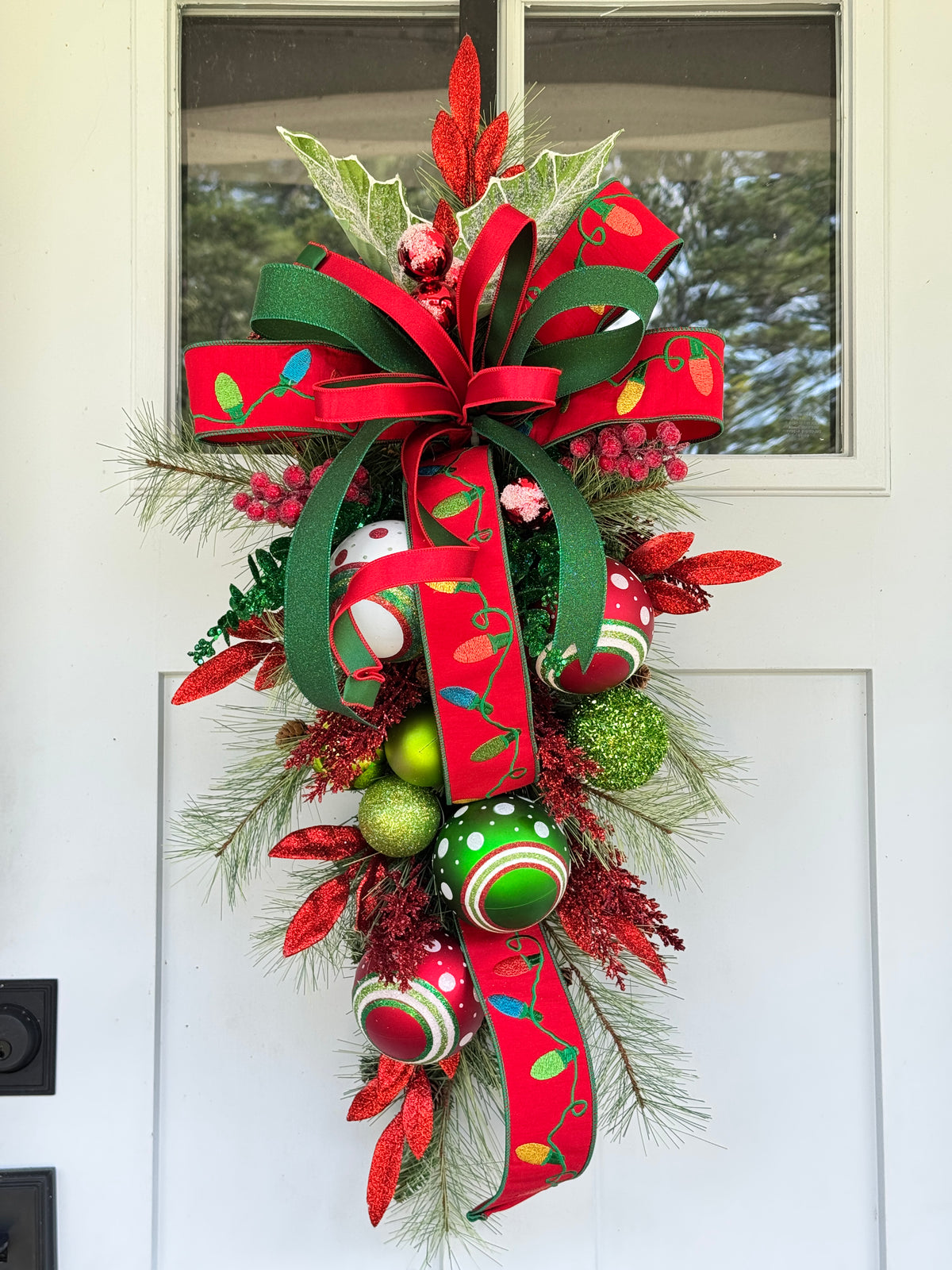 Traditional Red & Green Christmas Teardrop Swag