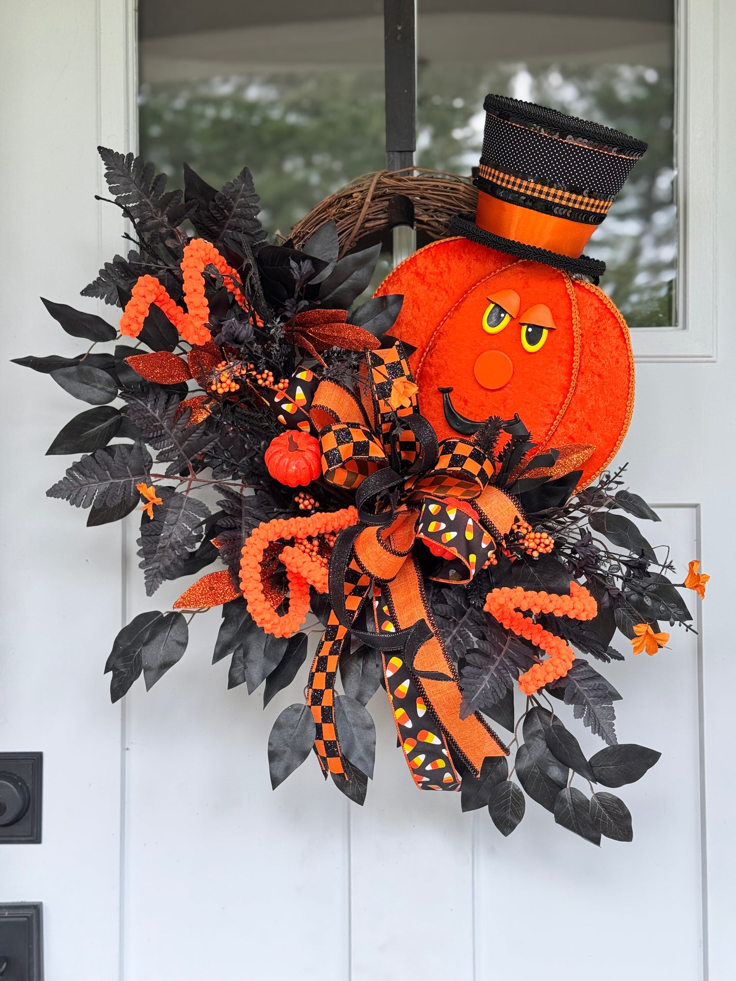 Whimsical Top Hat Pumpkin Halloween Wreath