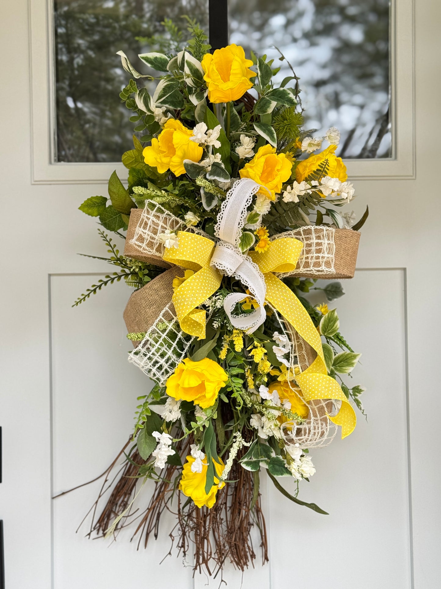 Yellow Tulip Angel Vine Loop Wreath