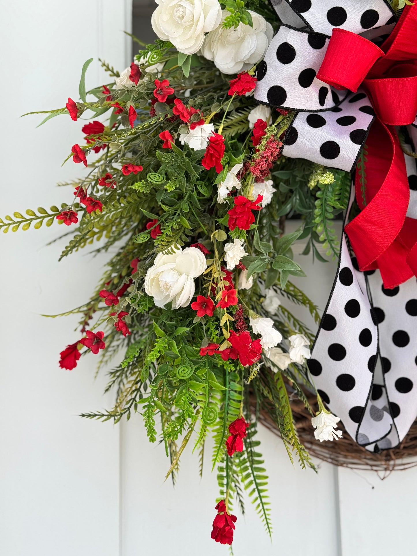 Red and White Beaded Fern Wreath