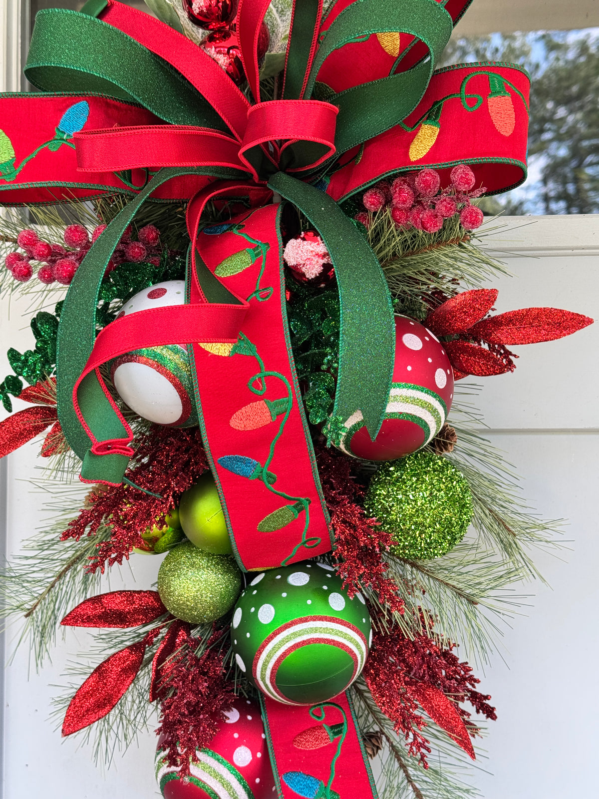 Traditional Red & Green Christmas Teardrop Swag
