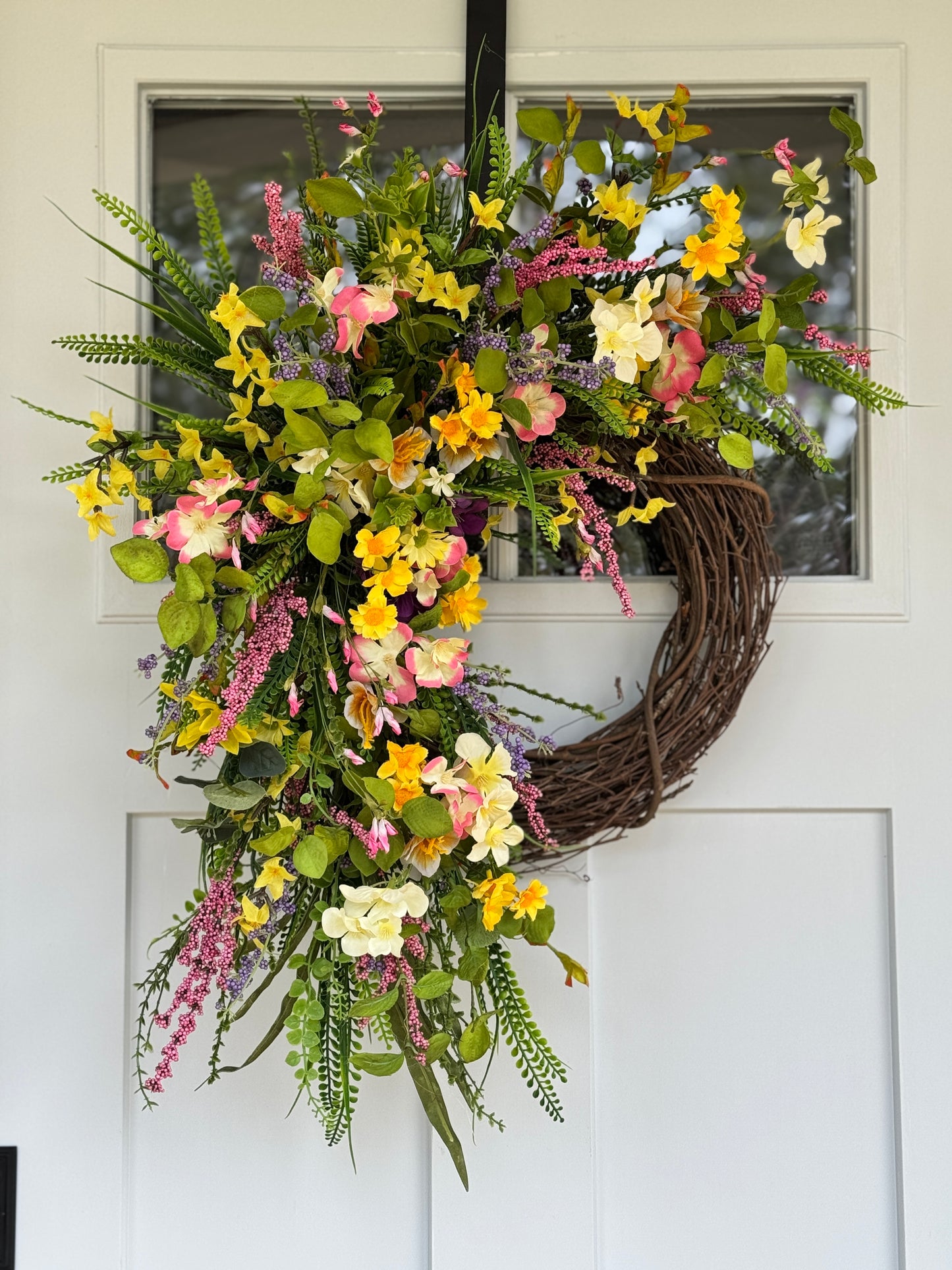 Vibrant Floral Wreath with Mixed Blooms
