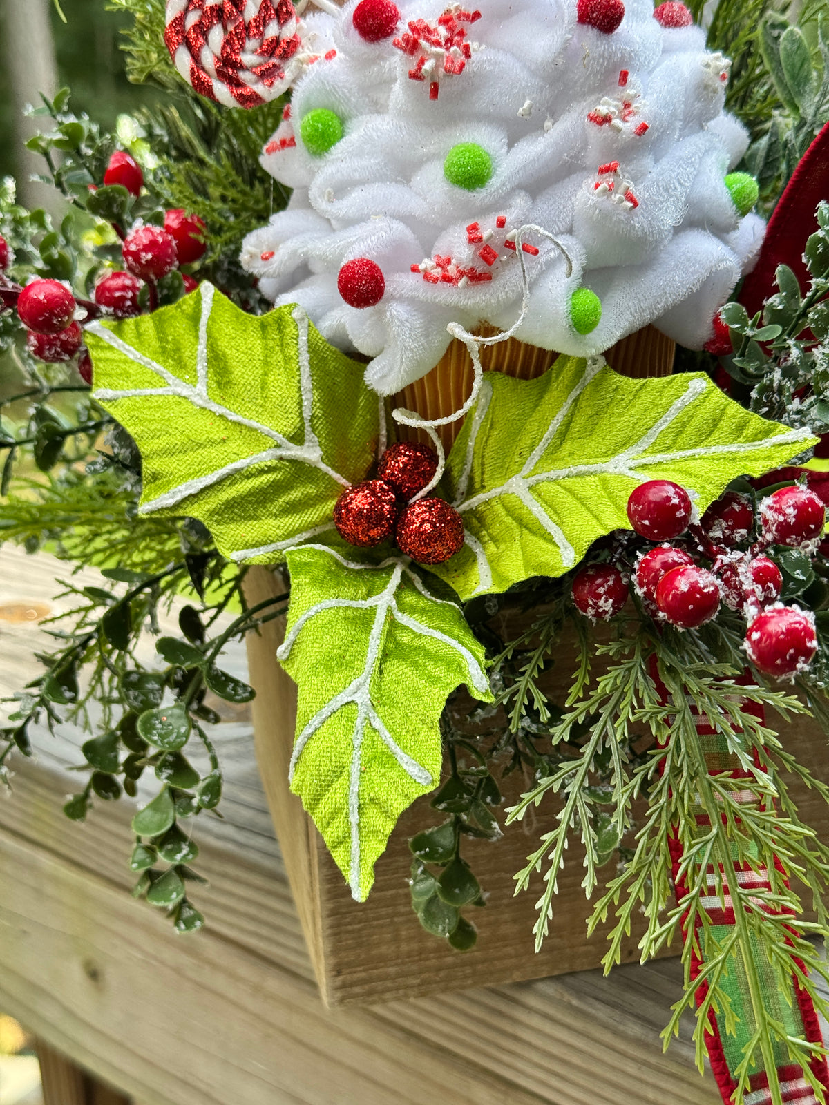 Cupcake Gingerbread Arrangement