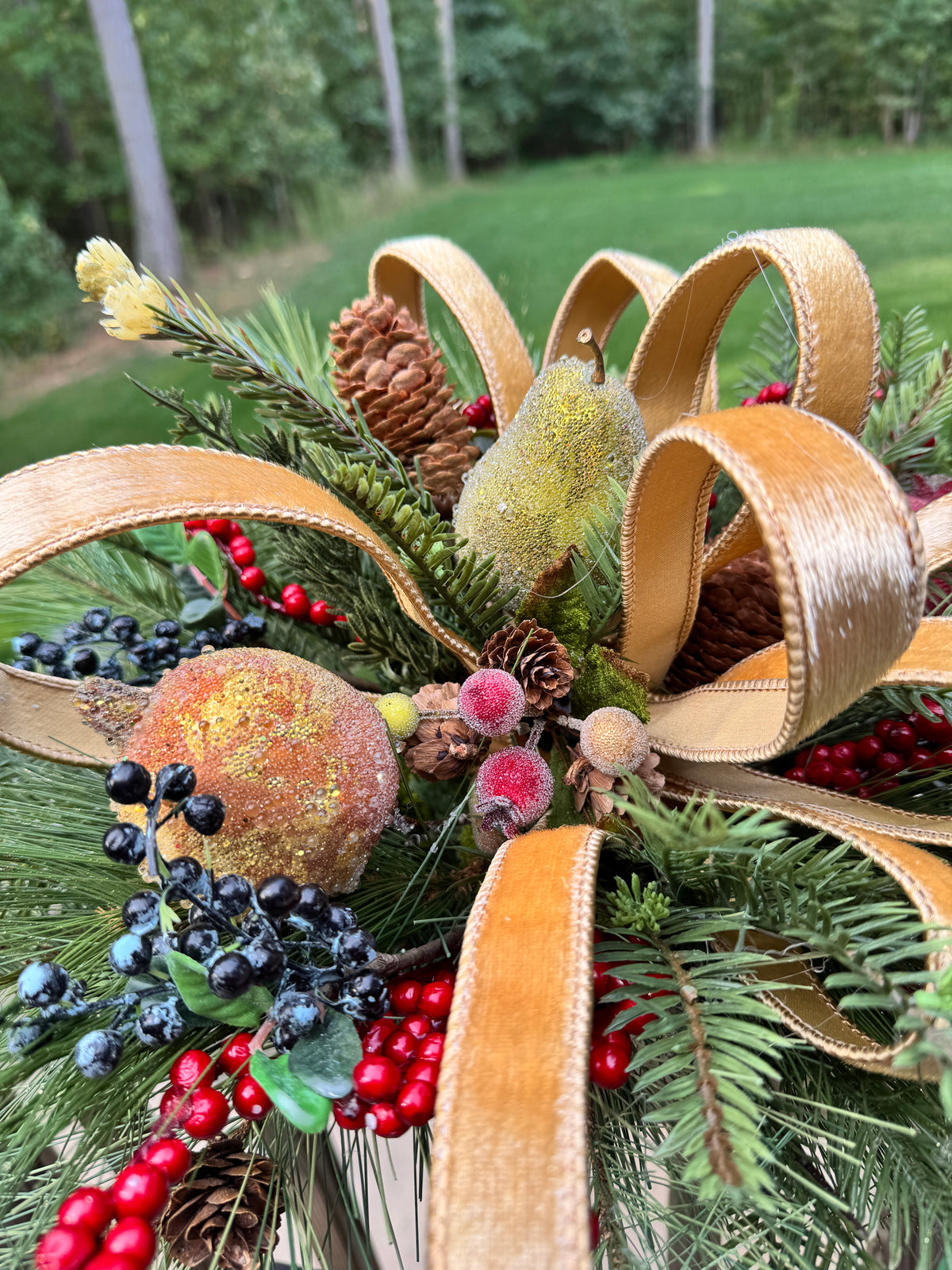 Williamsburg Traditional Winter/Holiday Centerpiece