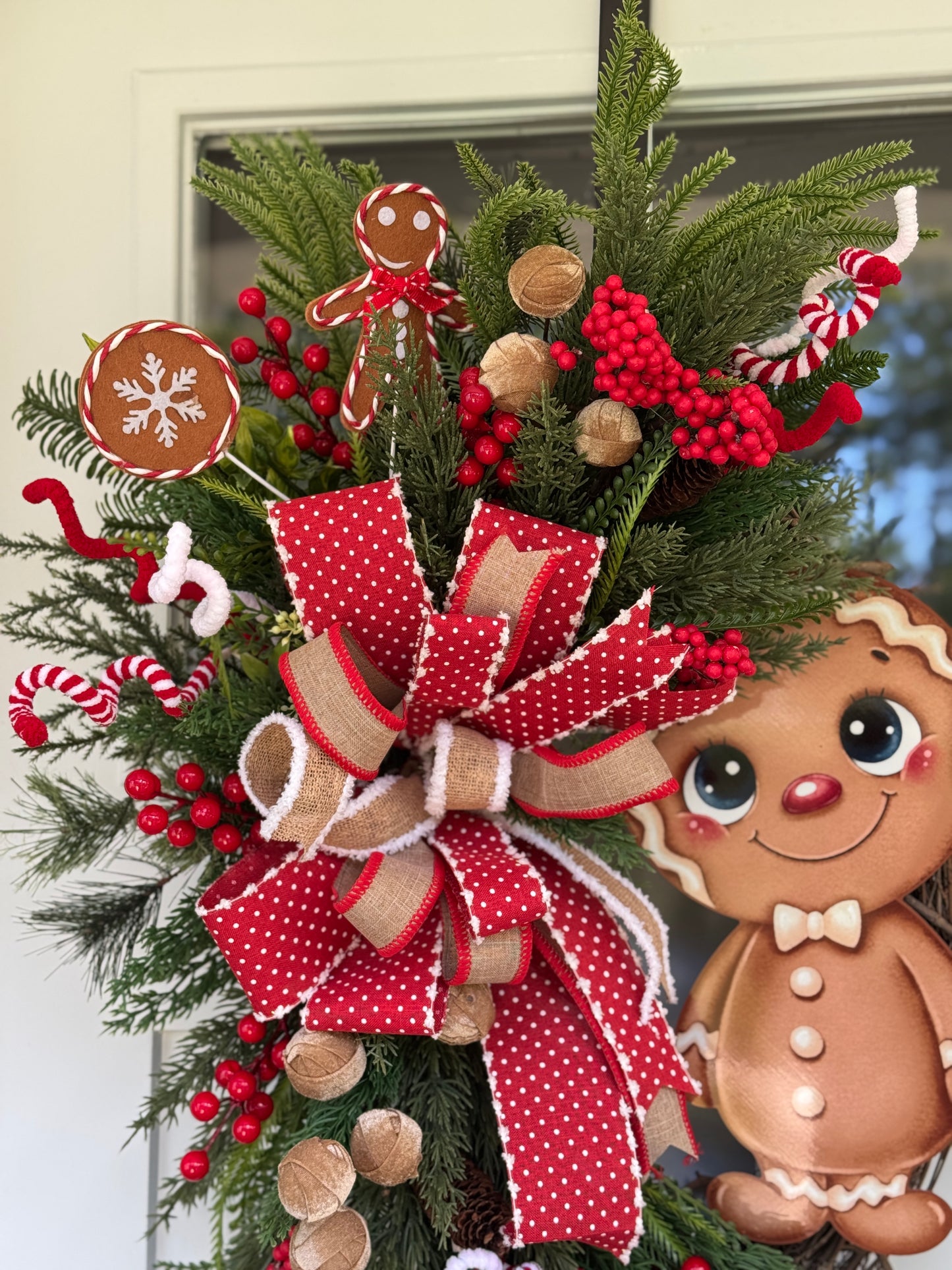 Festive Gingerbread Wreath