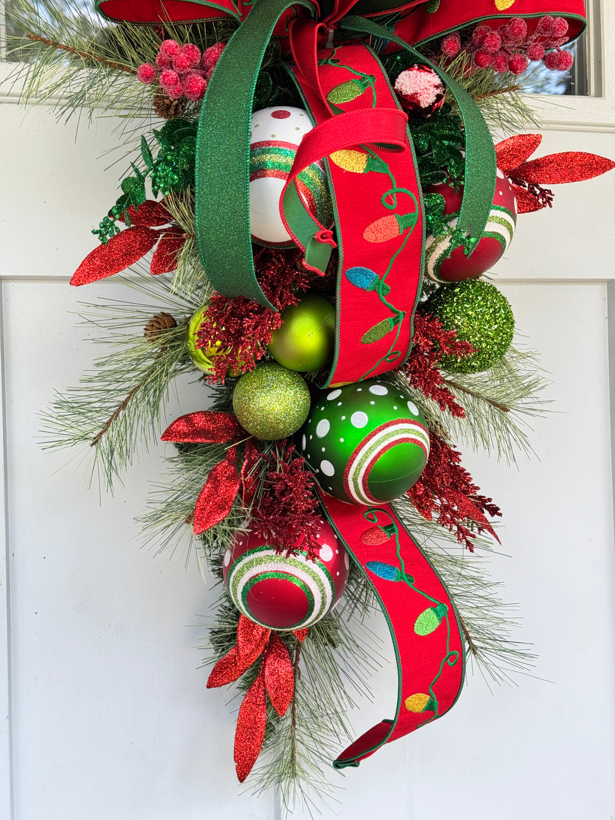 Traditional Red & Green Christmas Teardrop Swag