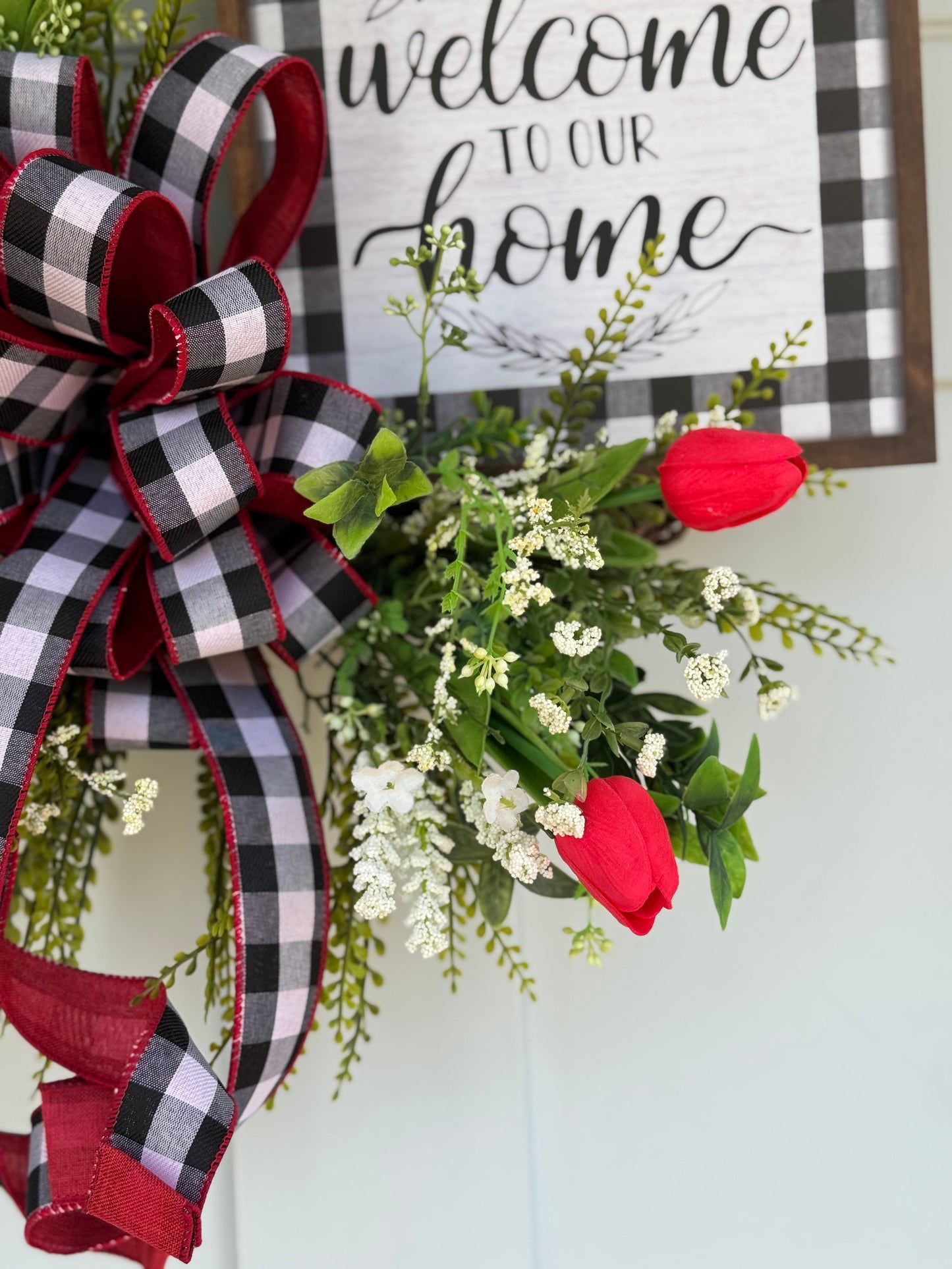 Red Tulip Welcome To Our Home Wreath