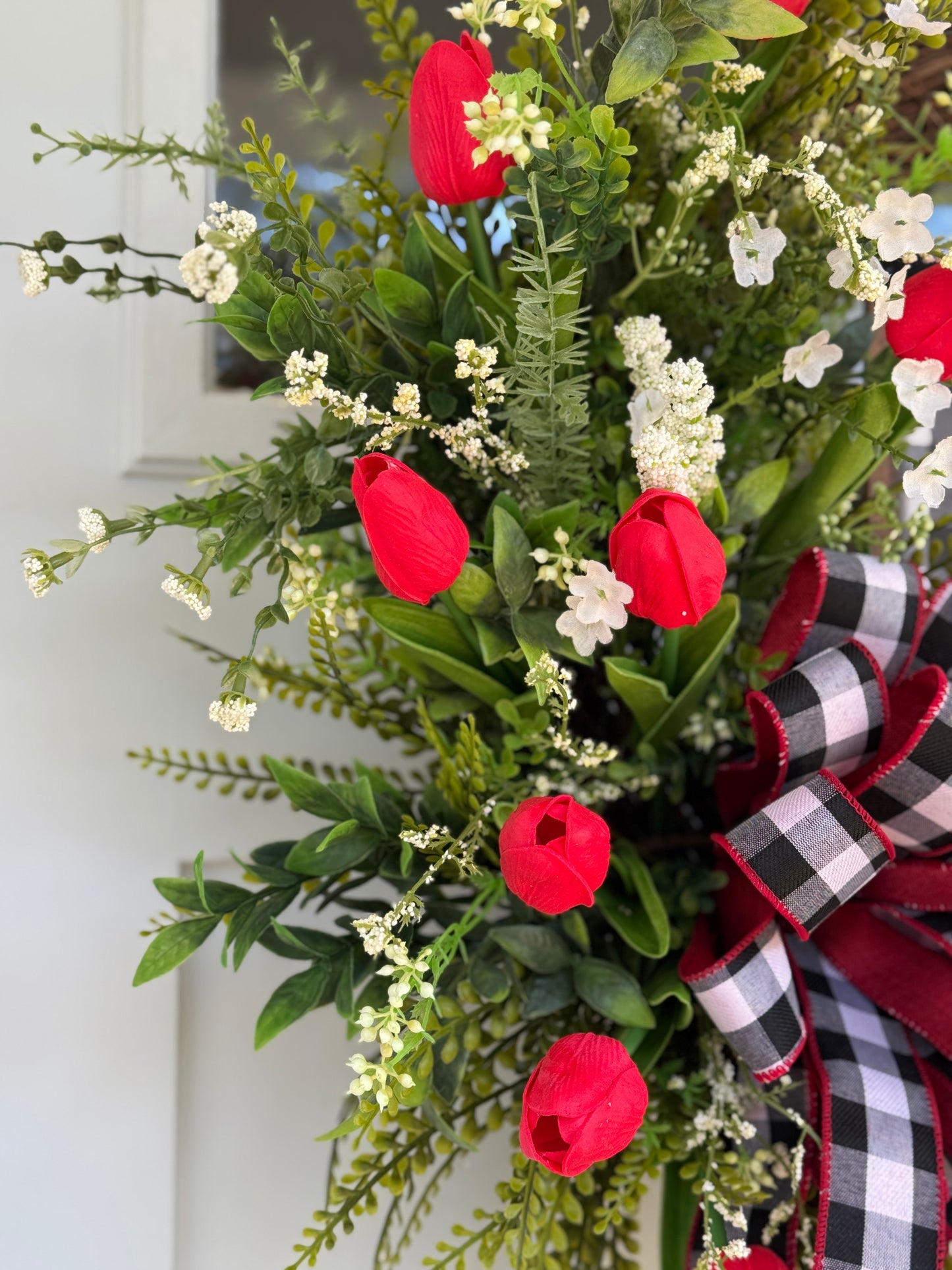 Red Tulip Welcome To Our Home Wreath